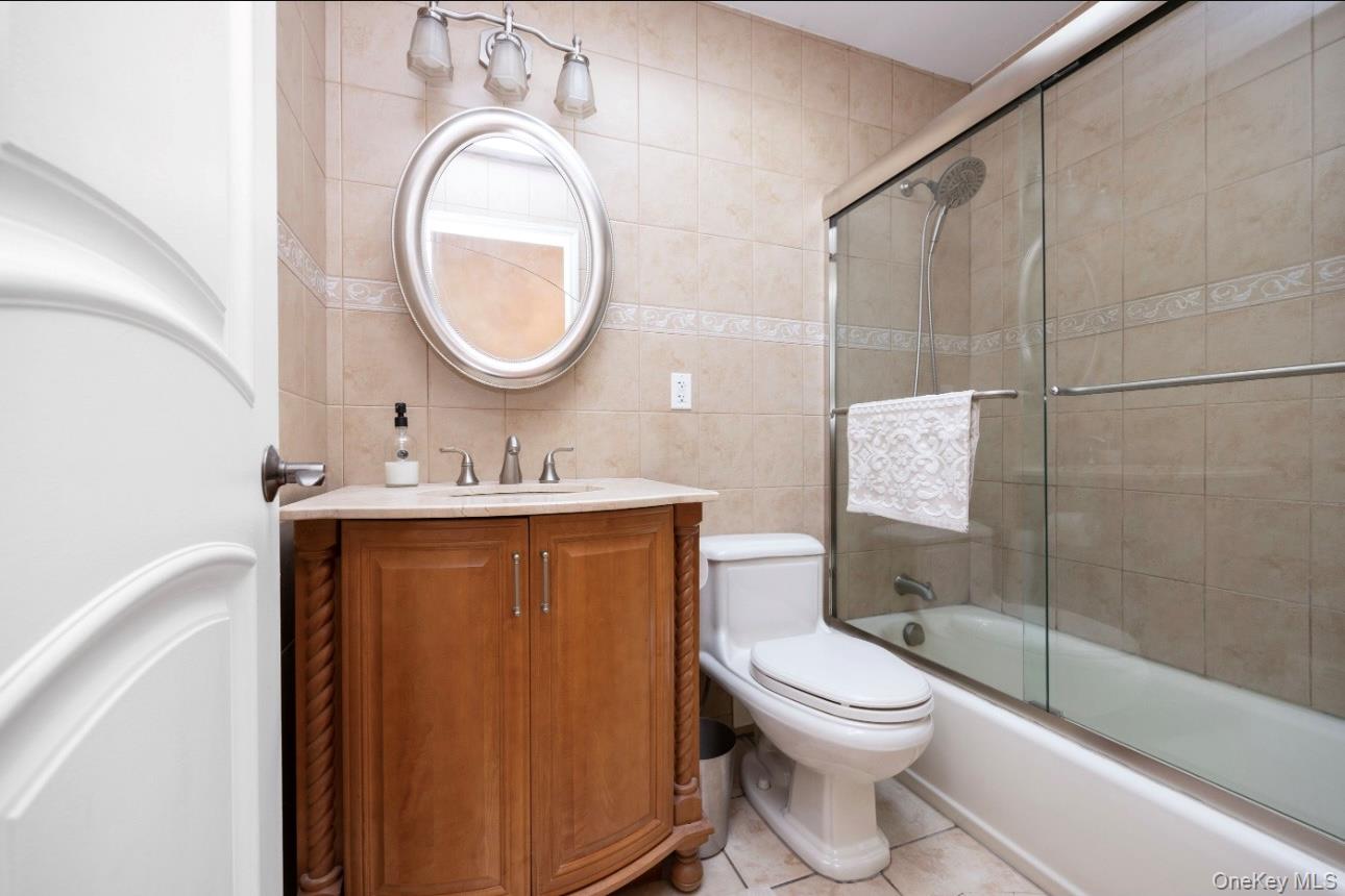 70-13 Caldwell Avenue, Maspeth, NY 11378