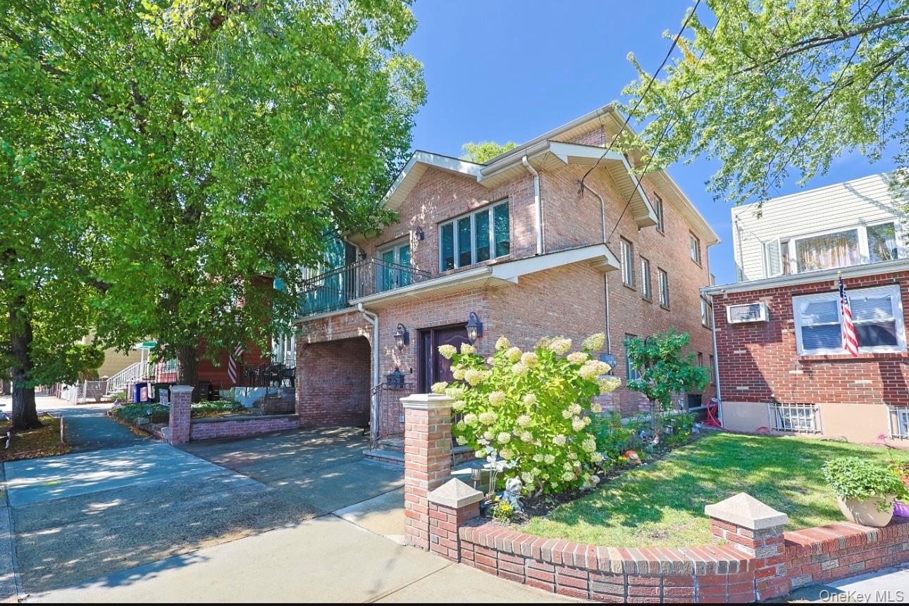 70-13 Caldwell Avenue, Maspeth, NY 11378