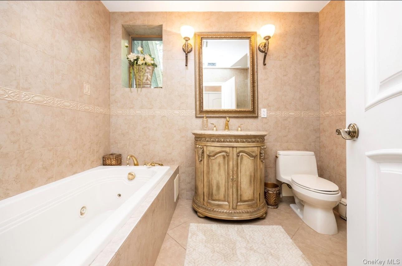 70-13 Caldwell Avenue, Maspeth, NY 11378