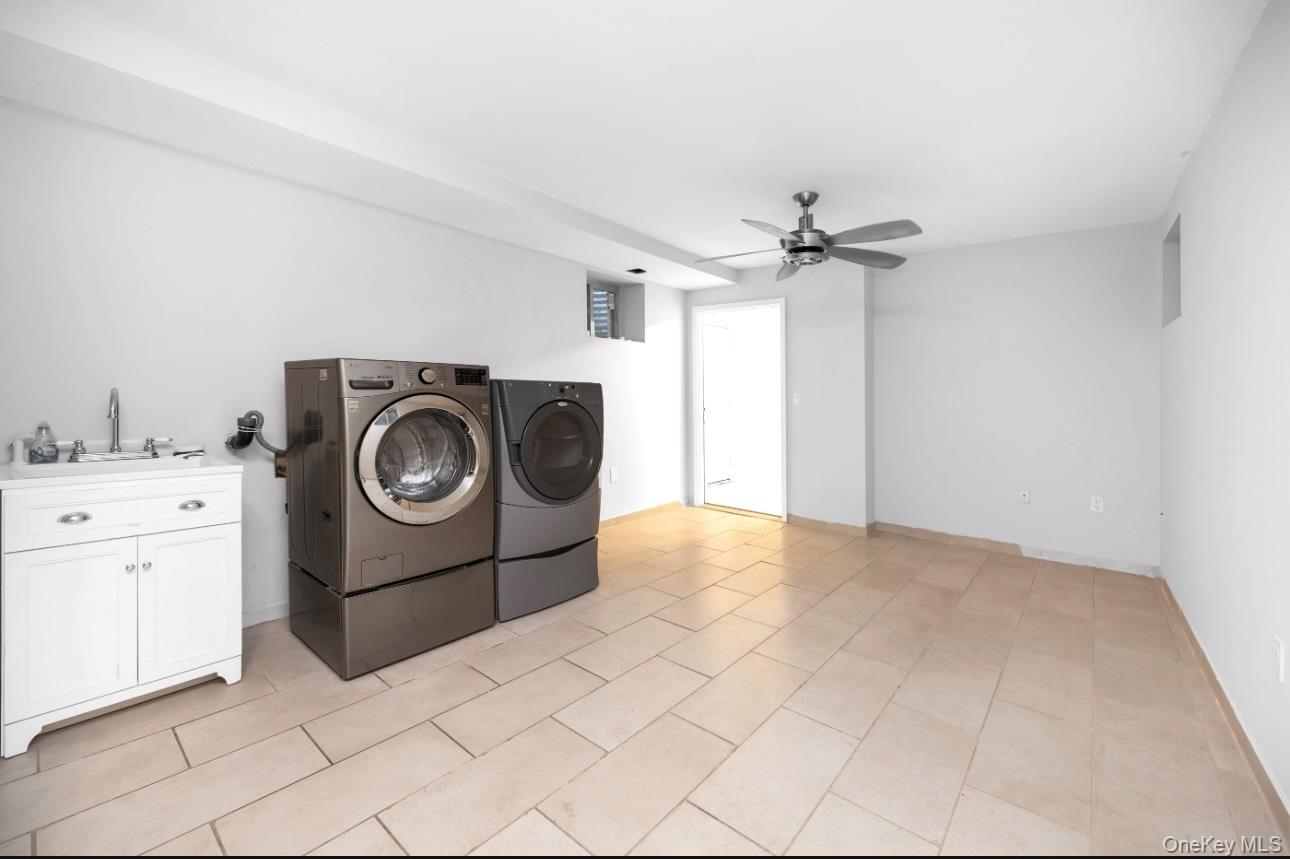 70-13 Caldwell Avenue, Maspeth, NY 11378