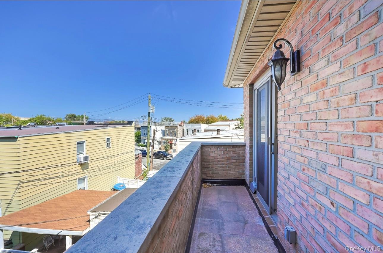 70-13 Caldwell Avenue, Maspeth, NY 11378