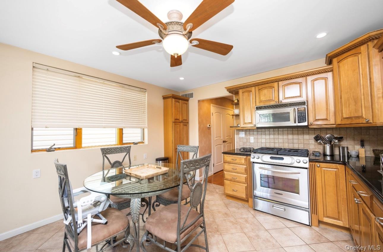 70-13 Caldwell Avenue, Maspeth, NY 11378