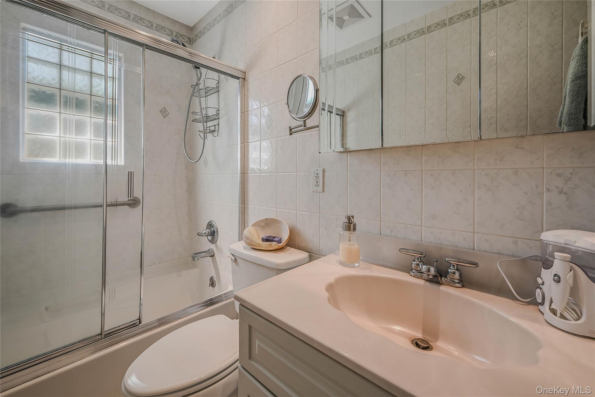 16 Wyant Avenue, Ronkonkoma, NY 11779