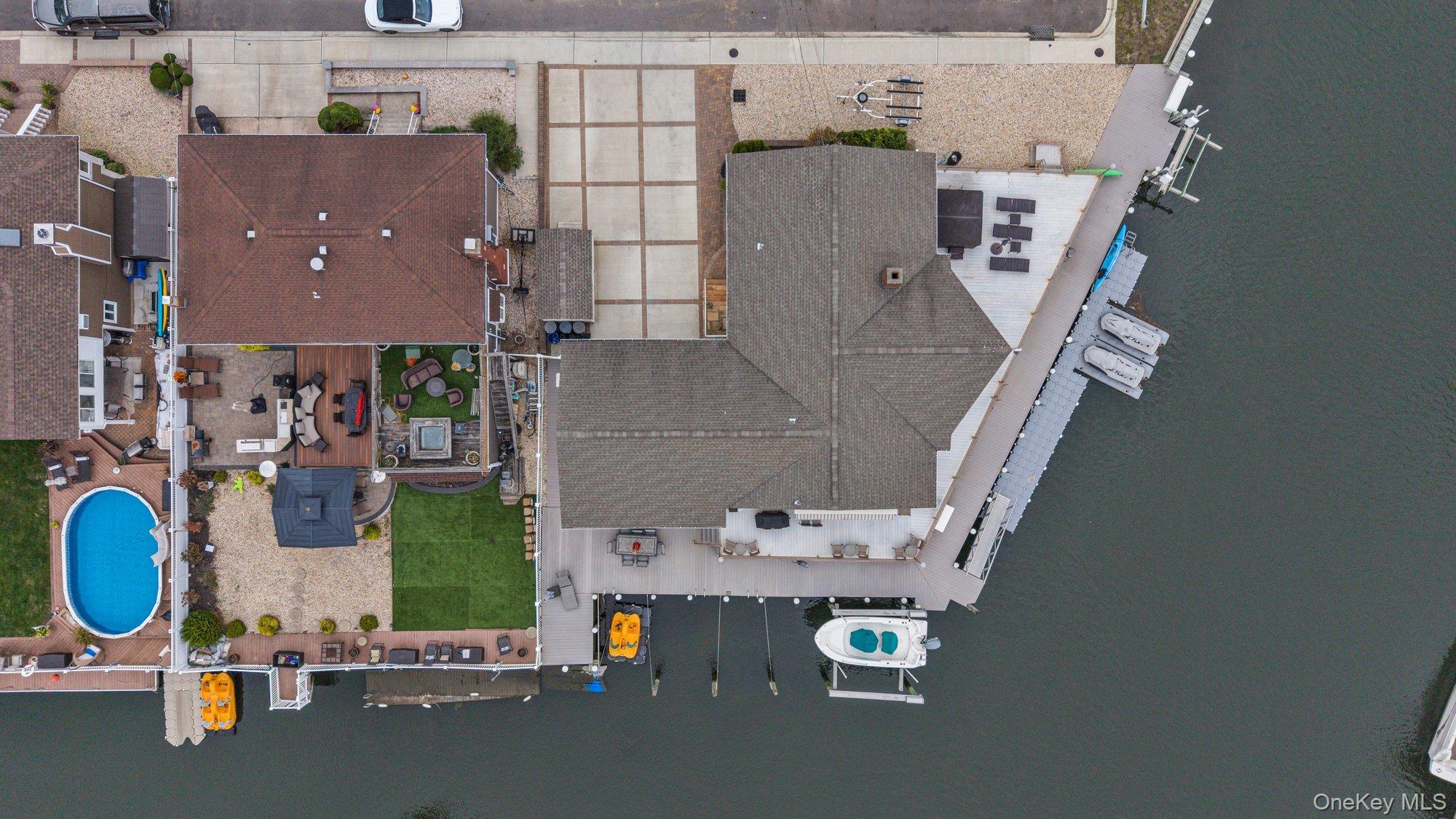 1130 Hayes Place, Baldwin Harbor, NY 11510