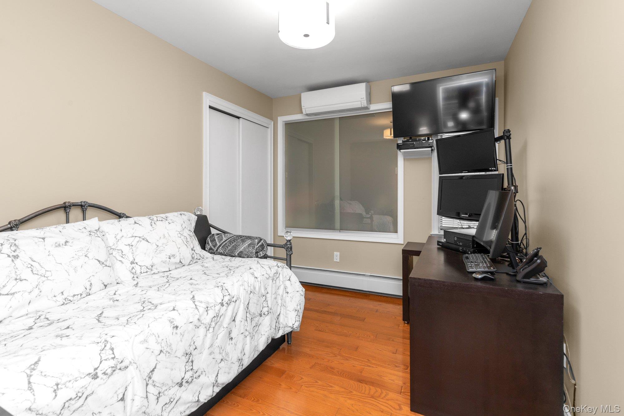 1130 Hayes Place, Baldwin Harbor, NY 11510