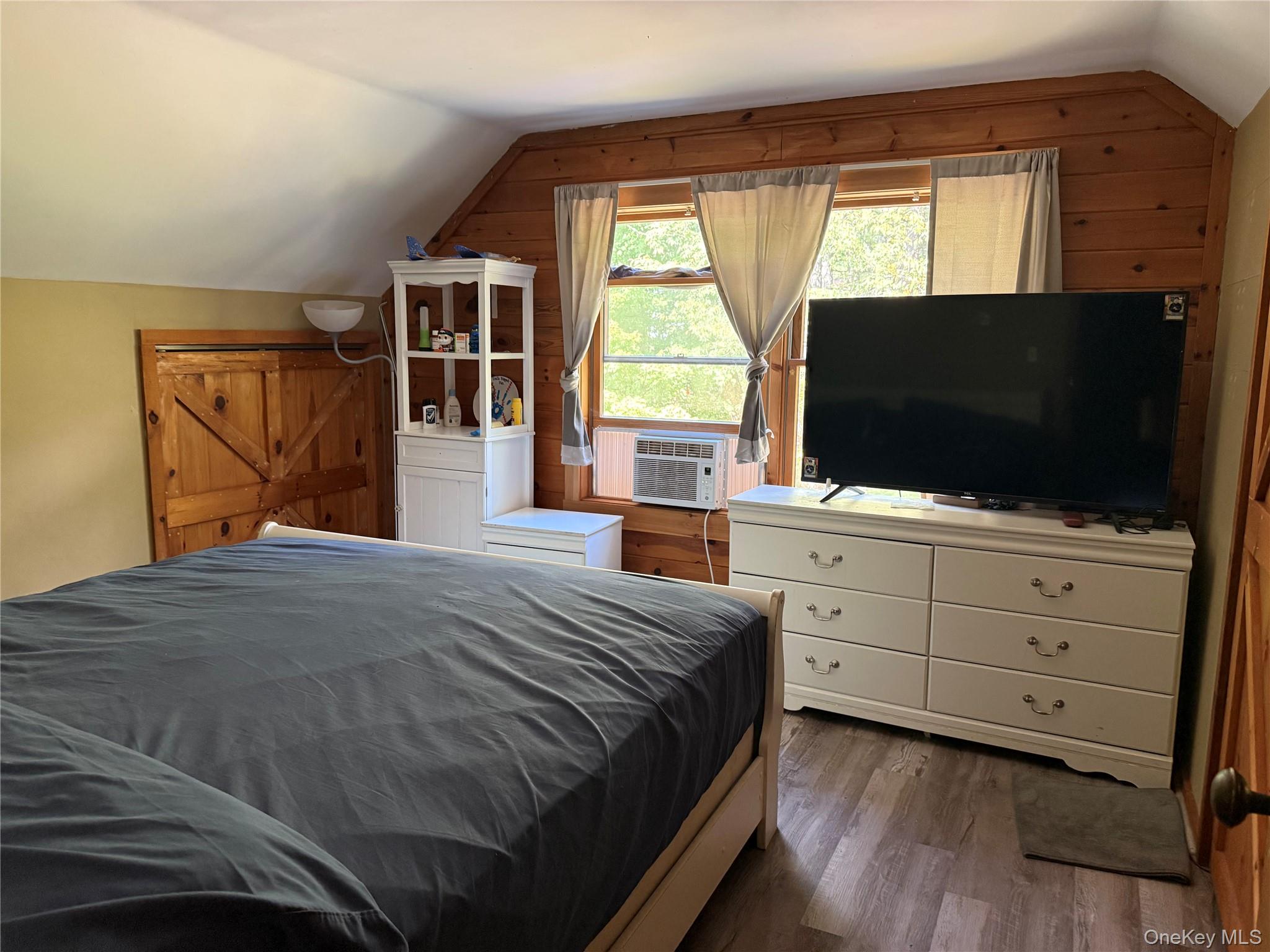 910 State Route 42, Sparrowbush, NY 12780