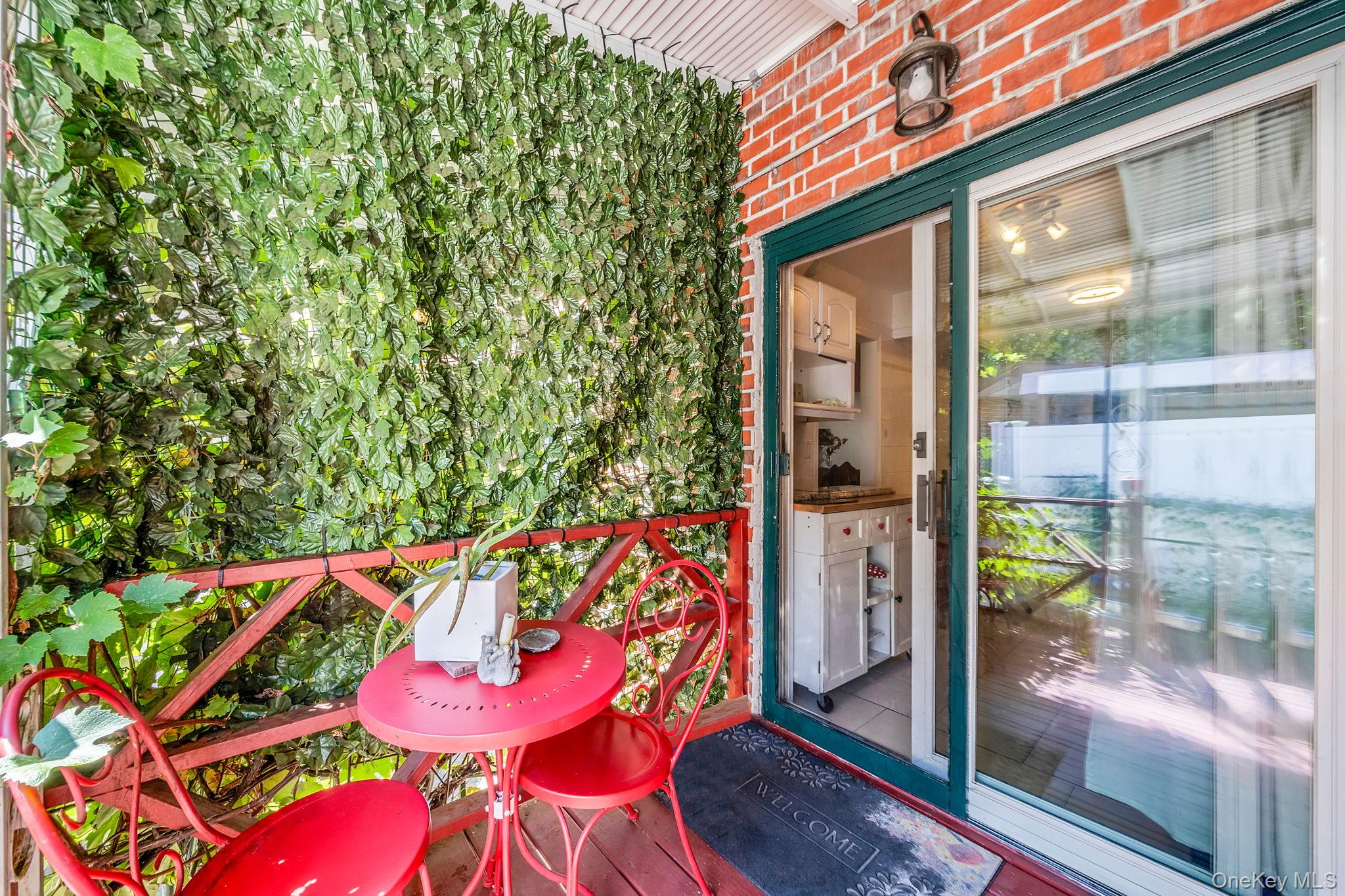 6002 80th Avenue, Glendale, NY 11385