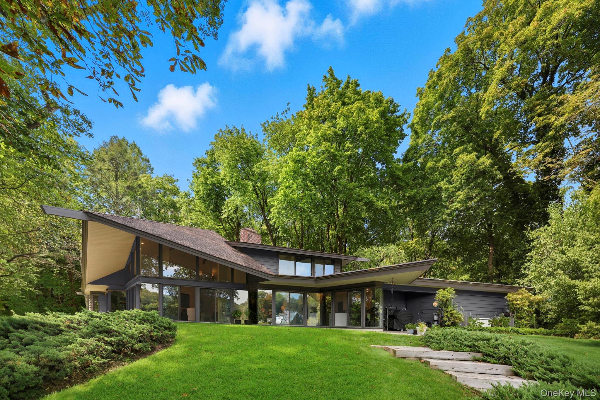 67 Banksville Road, Armonk, NY 10504