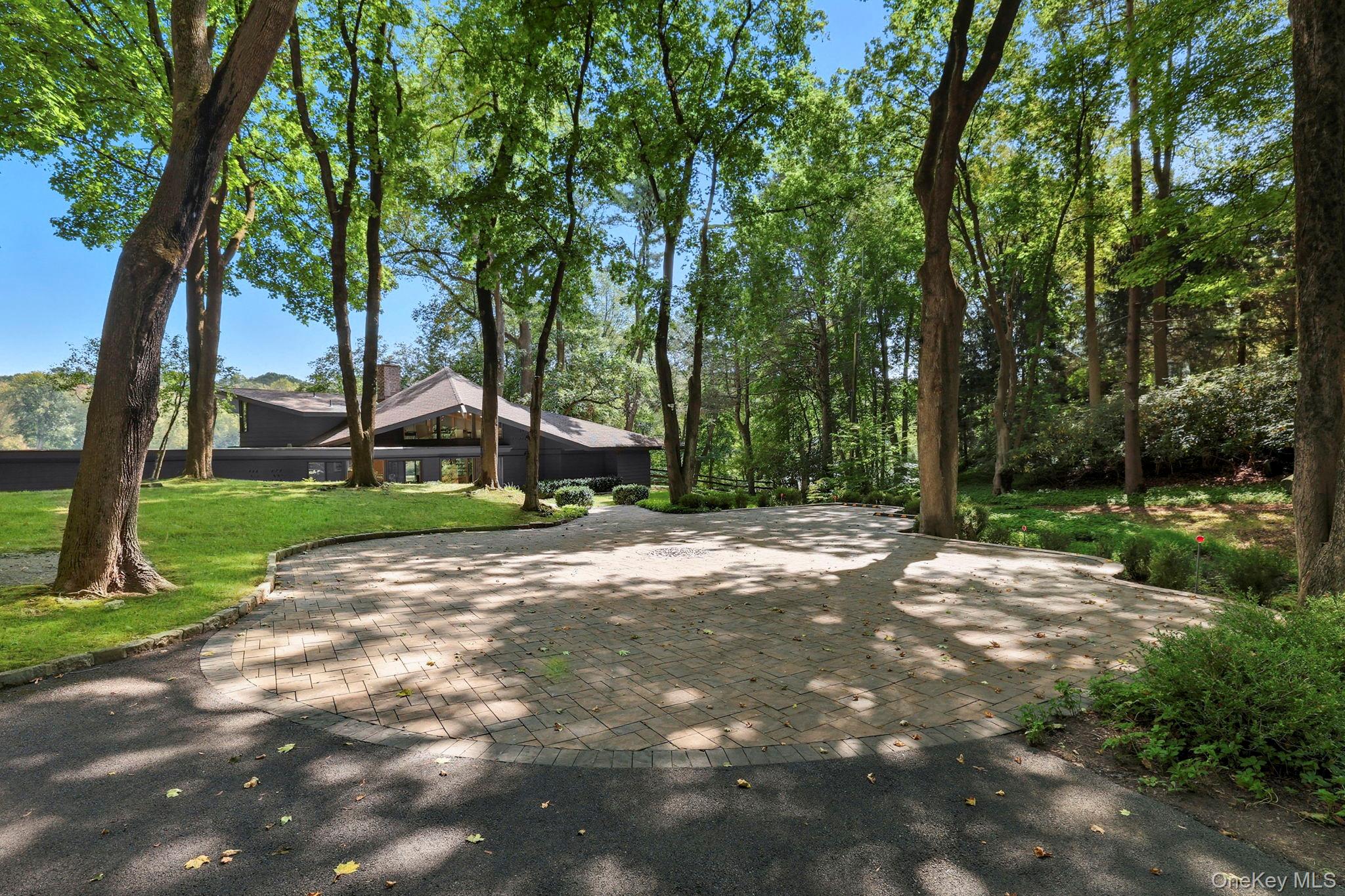 67 Banksville Road, Armonk, NY 10504