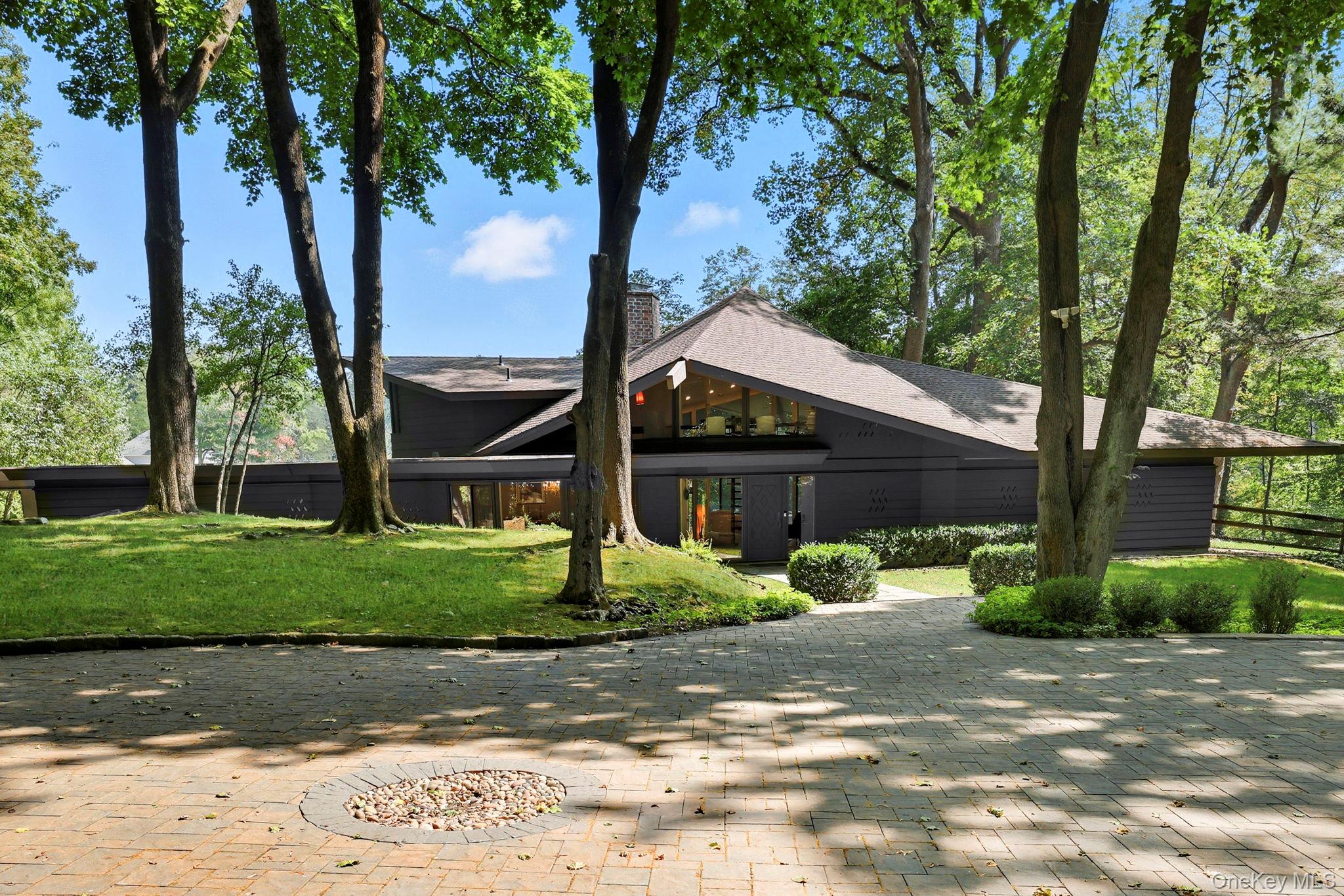 67 Banksville Road, Armonk, NY 10504