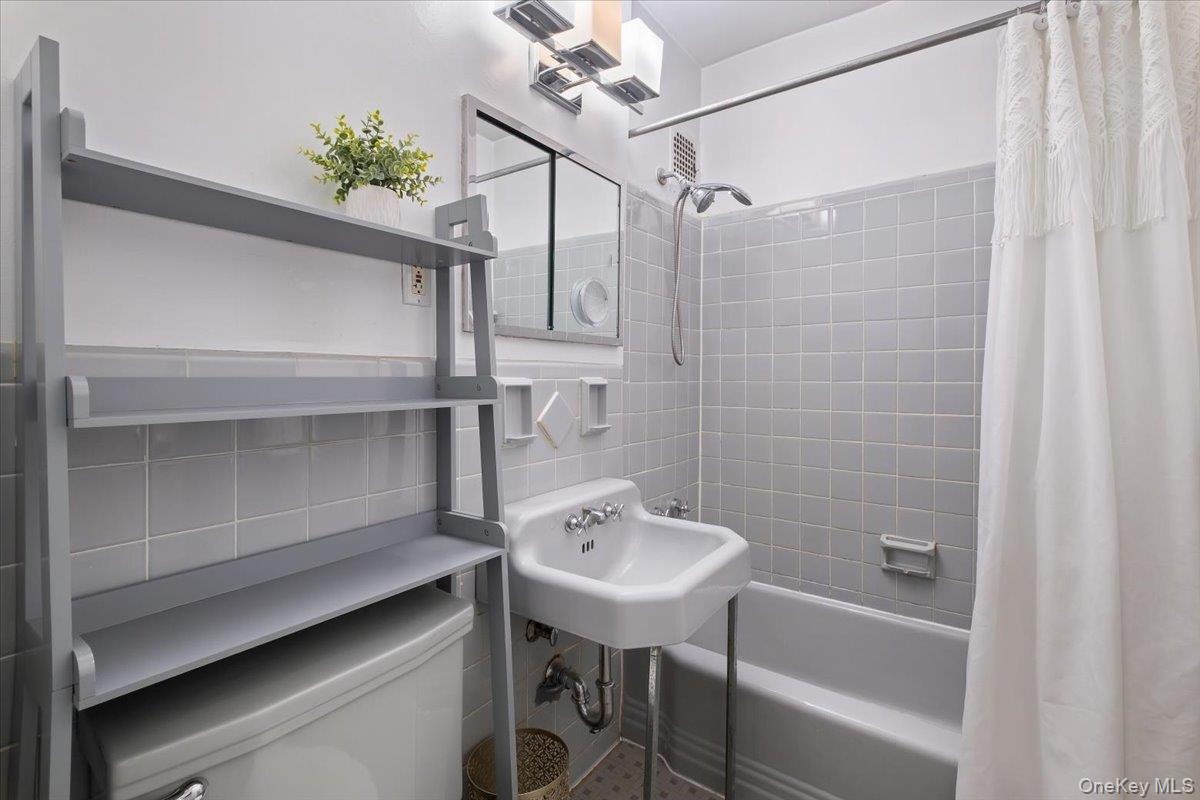 281 Garth Road # A6D, Scarsdale, NY 10583