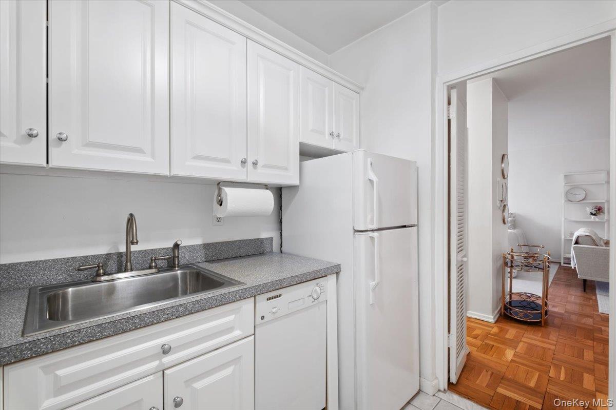 281 Garth Road # A6D, Scarsdale, NY 10583