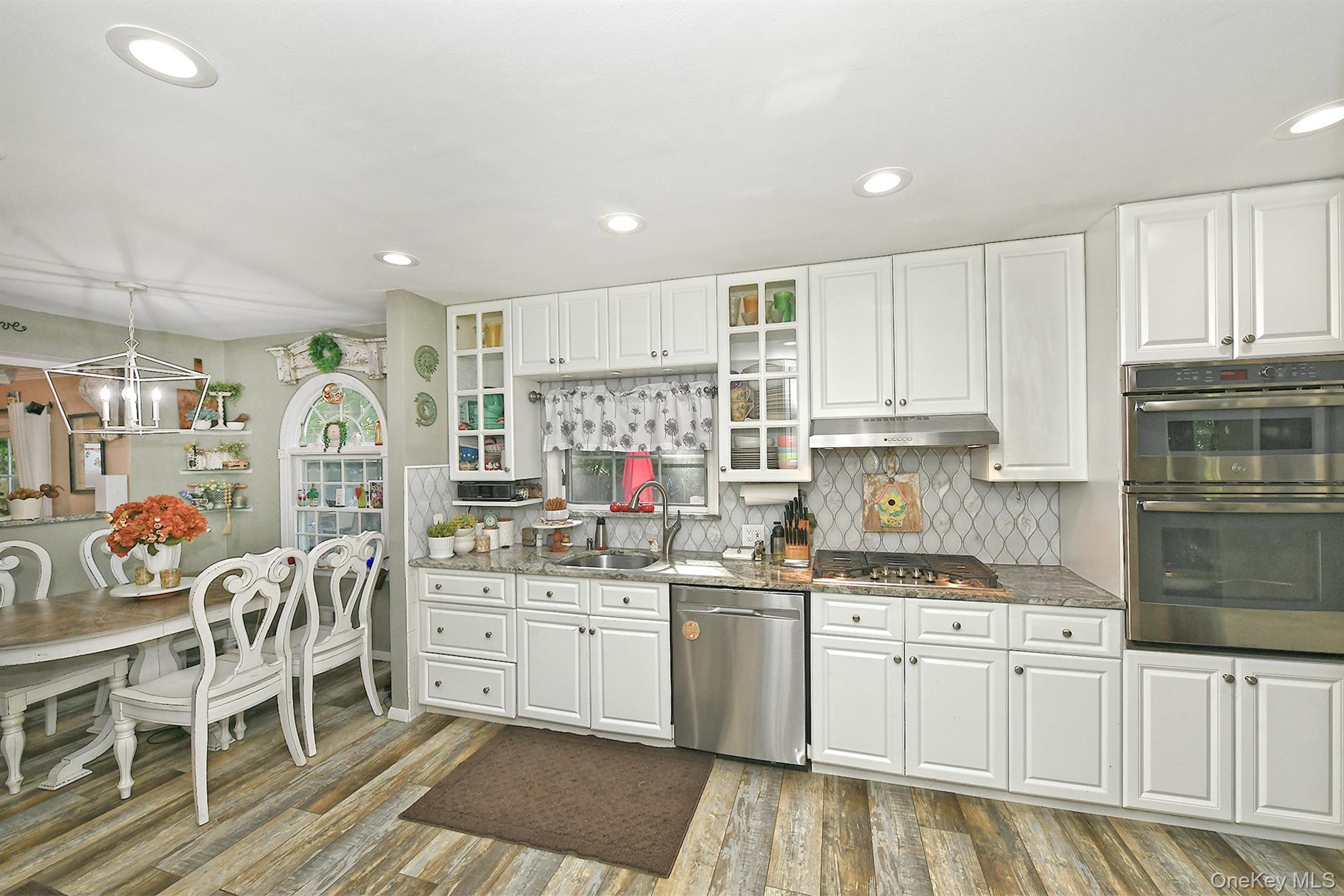 4 Cranford Road, Plainview, NY 11803