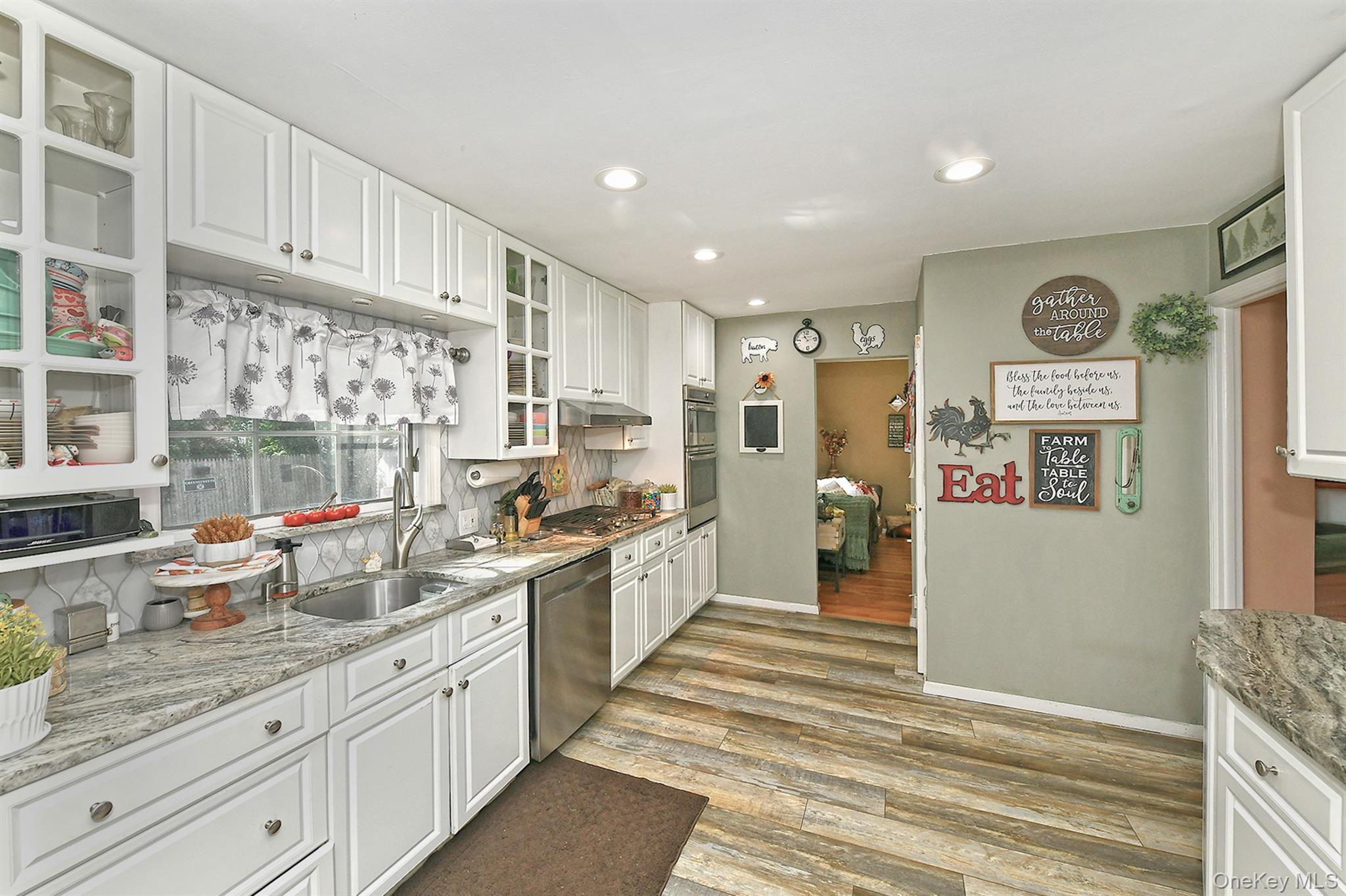 4 Cranford Road, Plainview, NY 11803