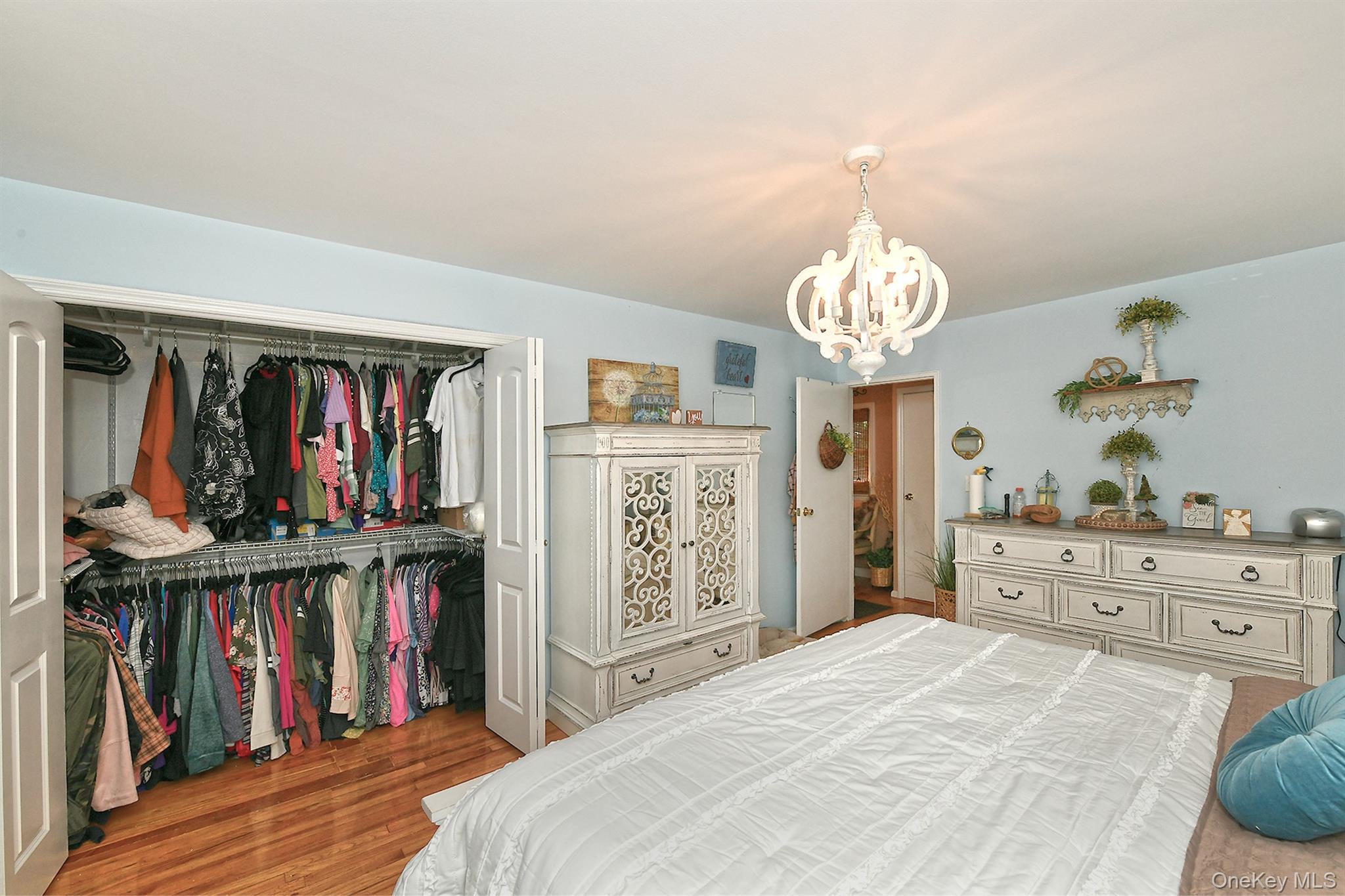 4 Cranford Road, Plainview, NY 11803