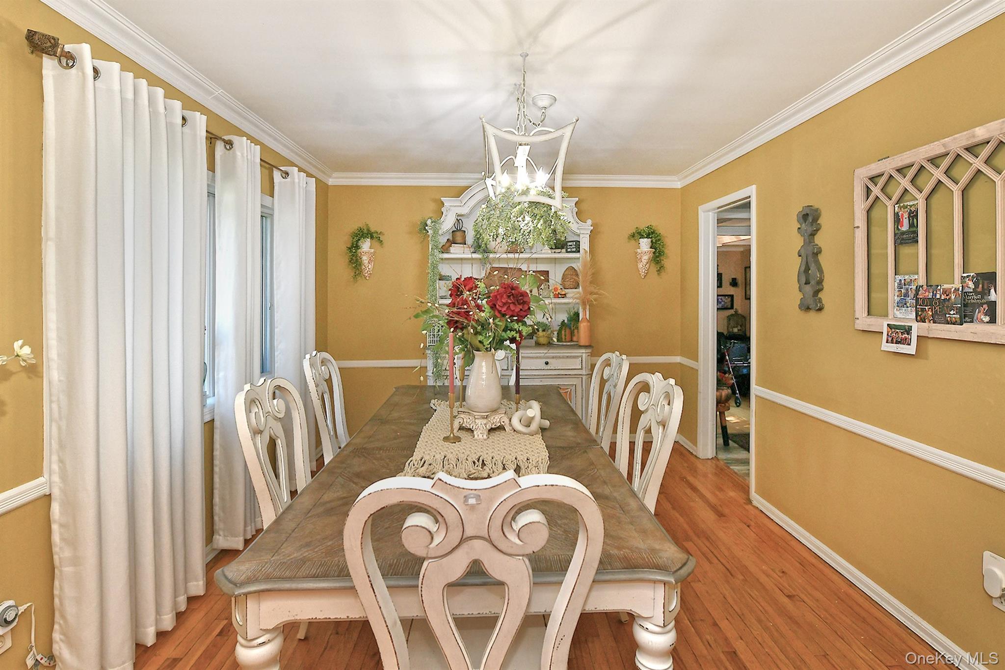 4 Cranford Road, Plainview, NY 11803