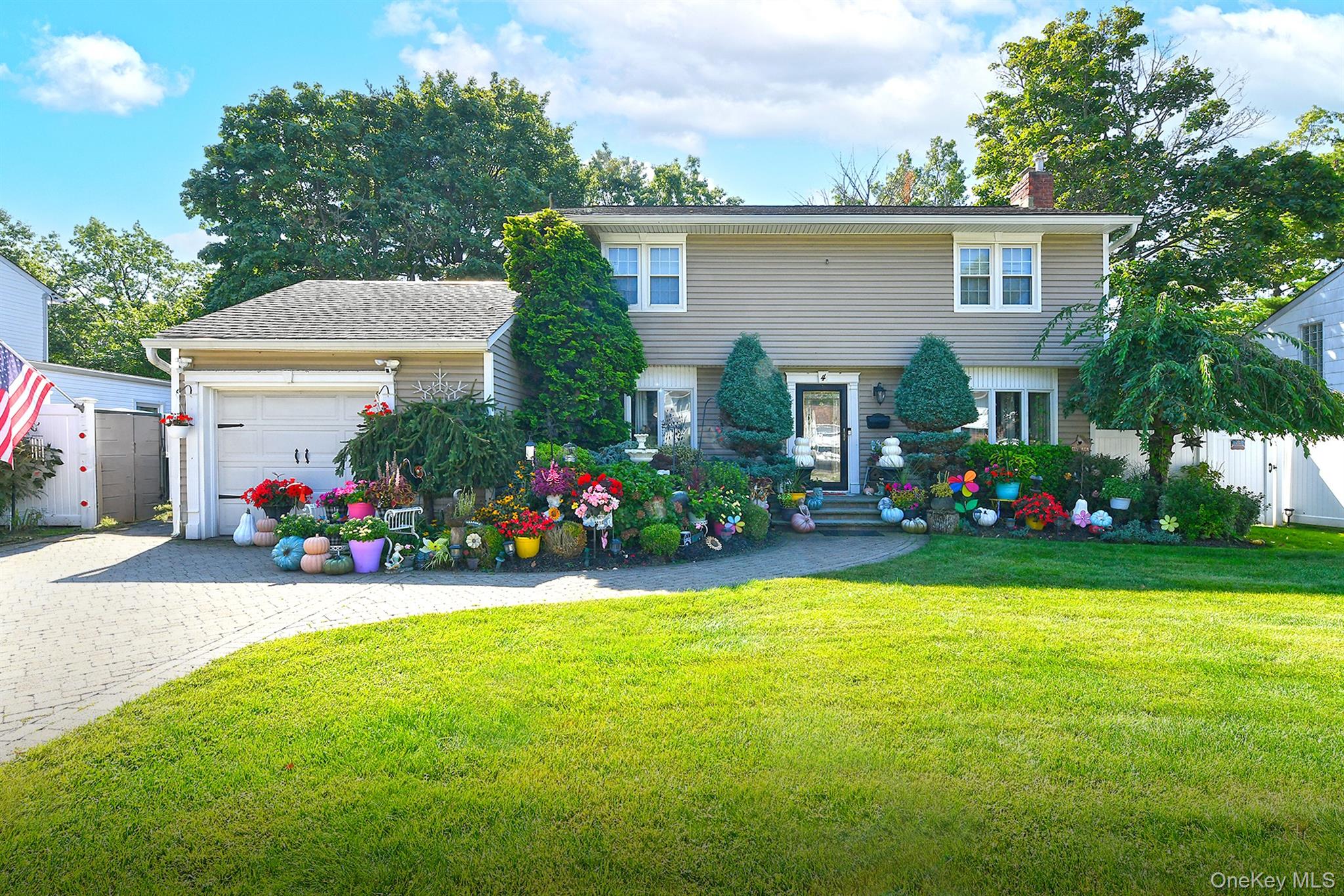 4 Cranford Road, Plainview, NY 11803