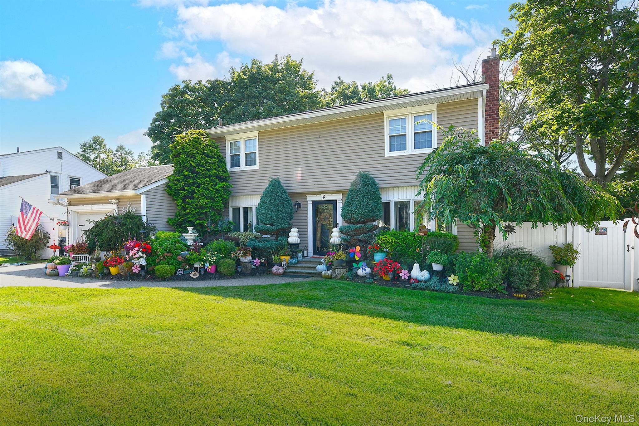 4 Cranford Road, Plainview, NY 11803