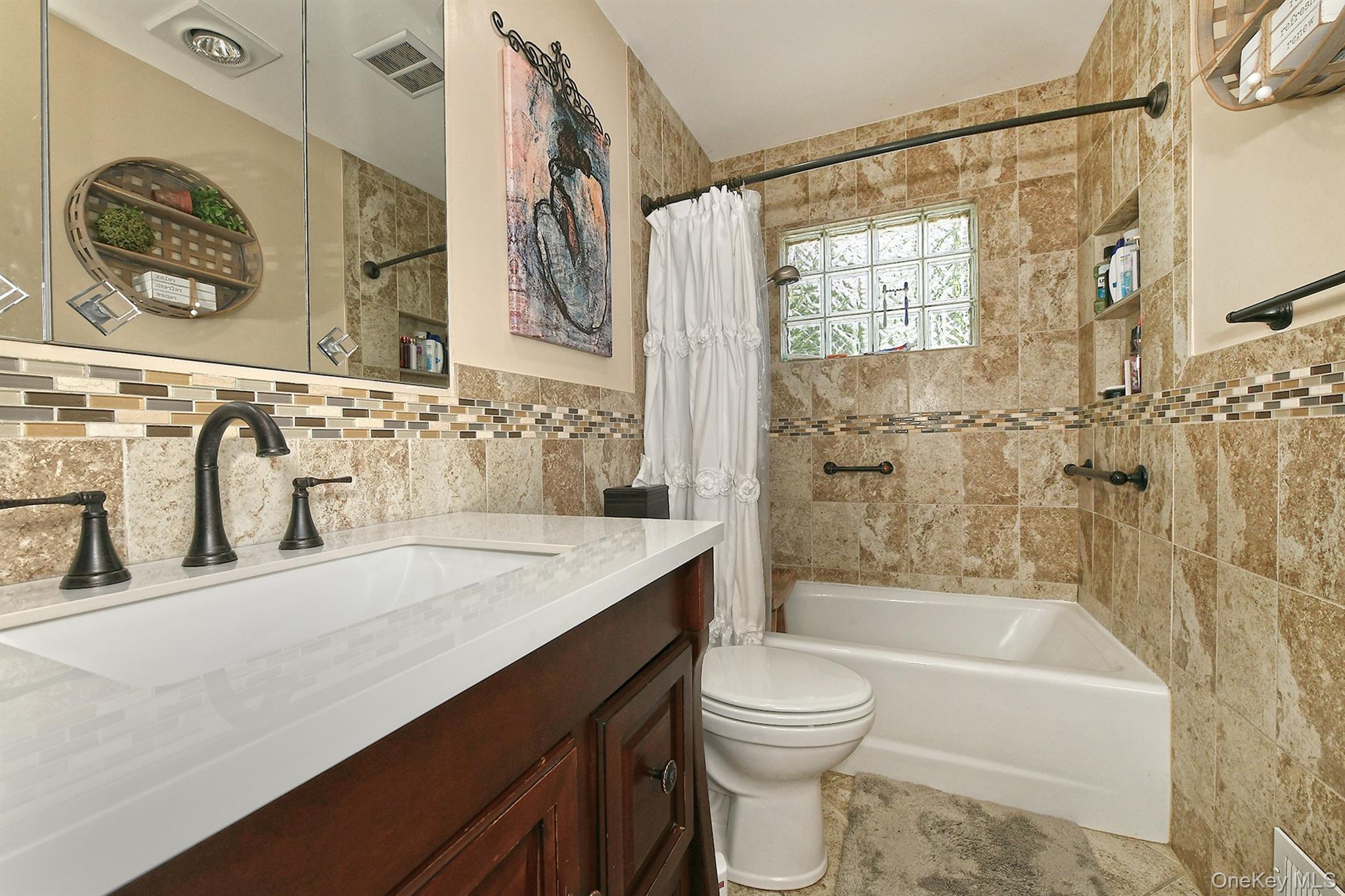 4 Cranford Road, Plainview, NY 11803