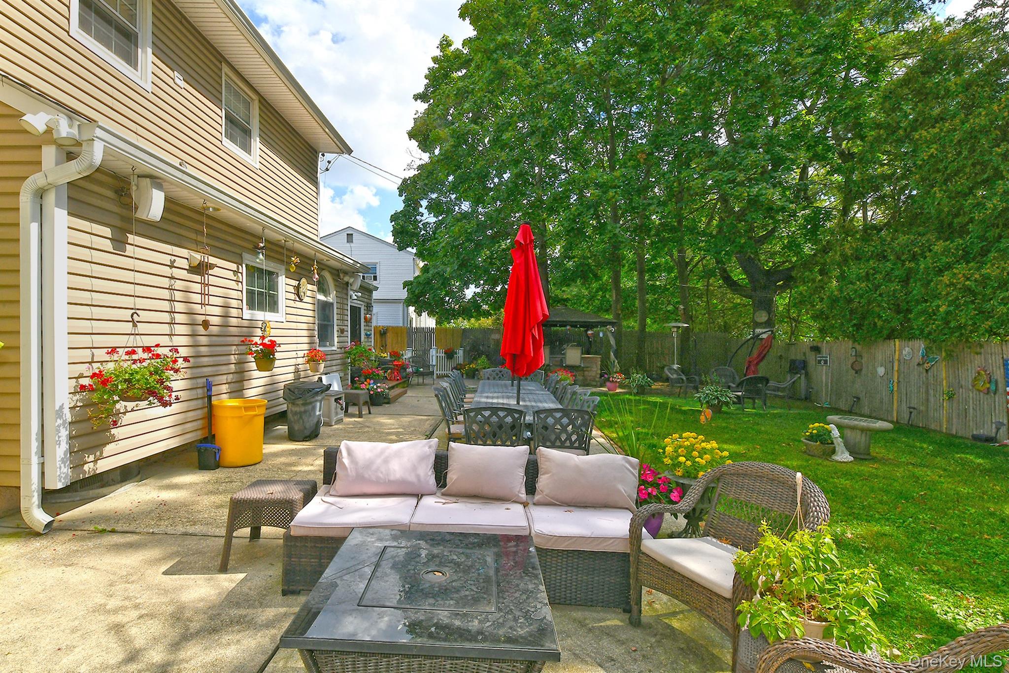 4 Cranford Road, Plainview, NY 11803