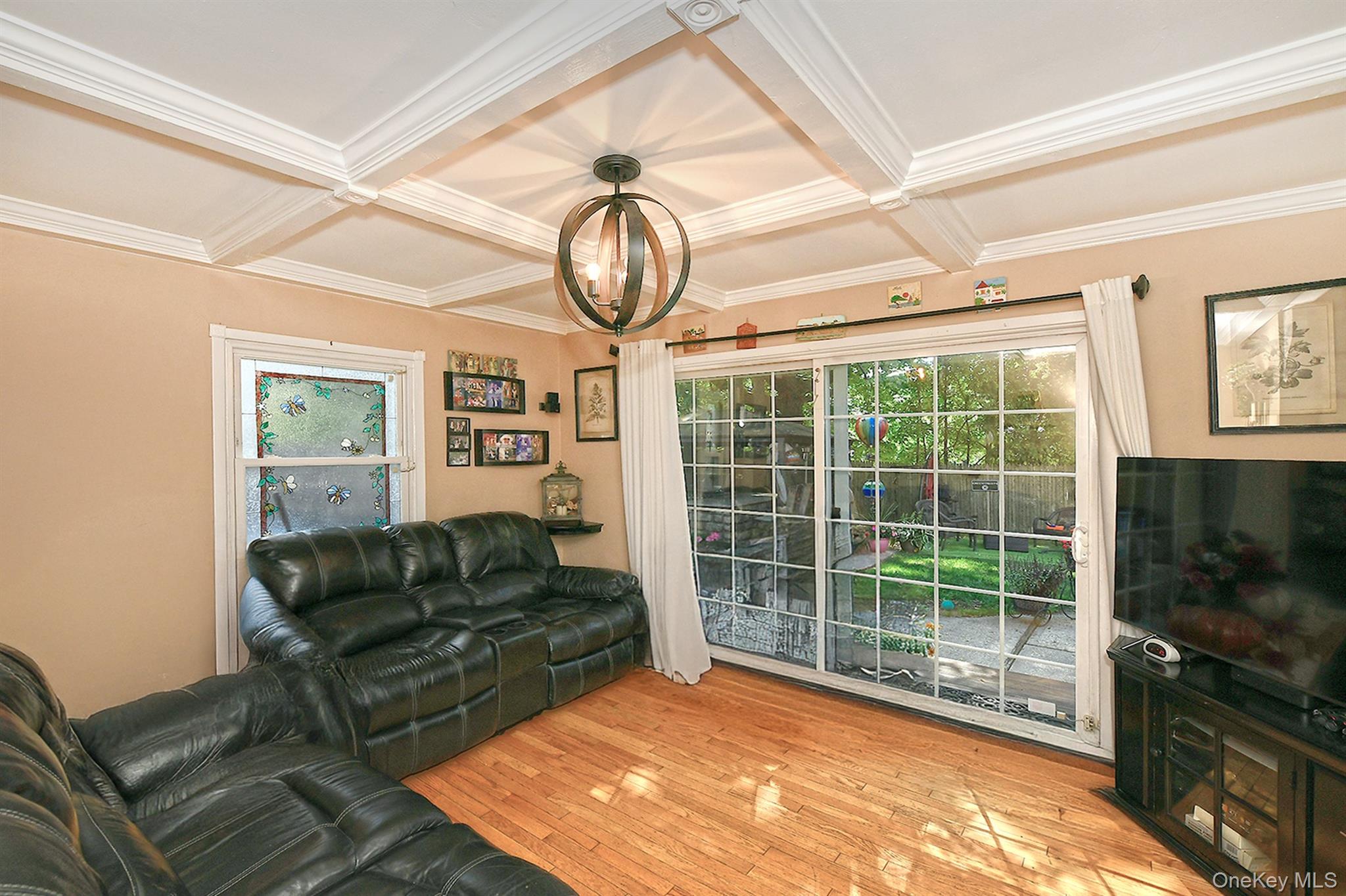 4 Cranford Road, Plainview, NY 11803