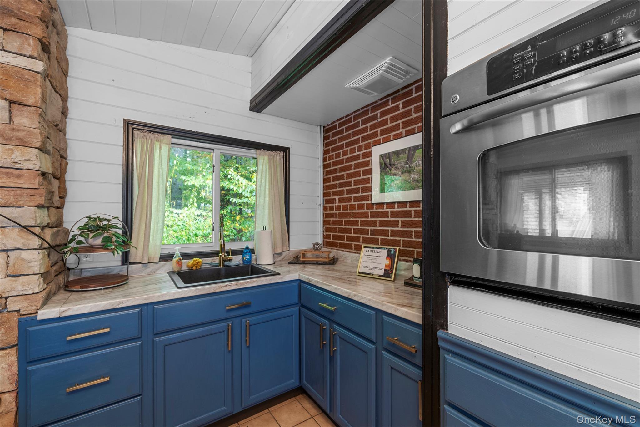 2 May Place, Glen Spey, NY 12737