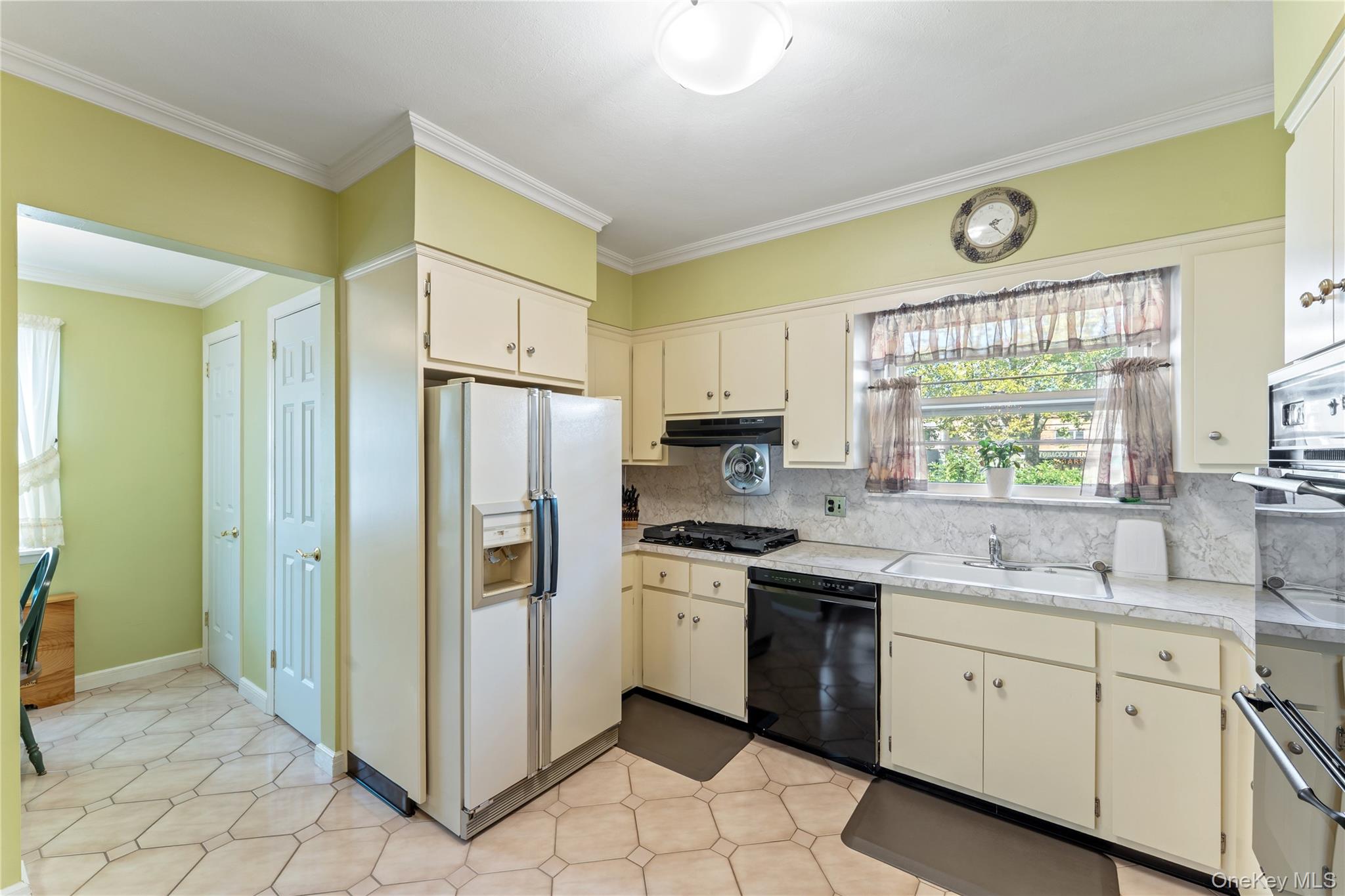 2914 162nd Street, Flushing, NY 11358