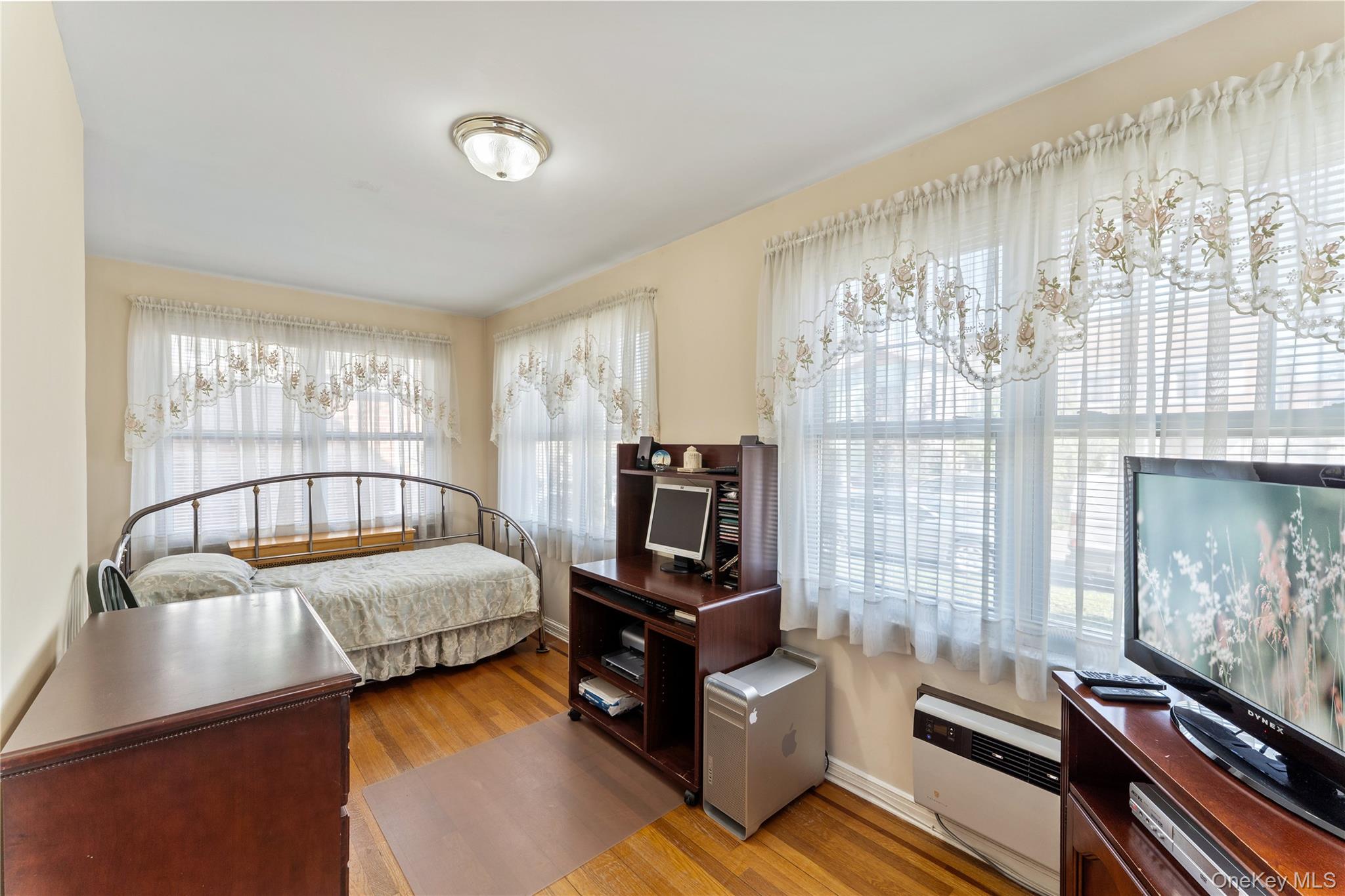 2914 162nd Street, Flushing, NY 11358