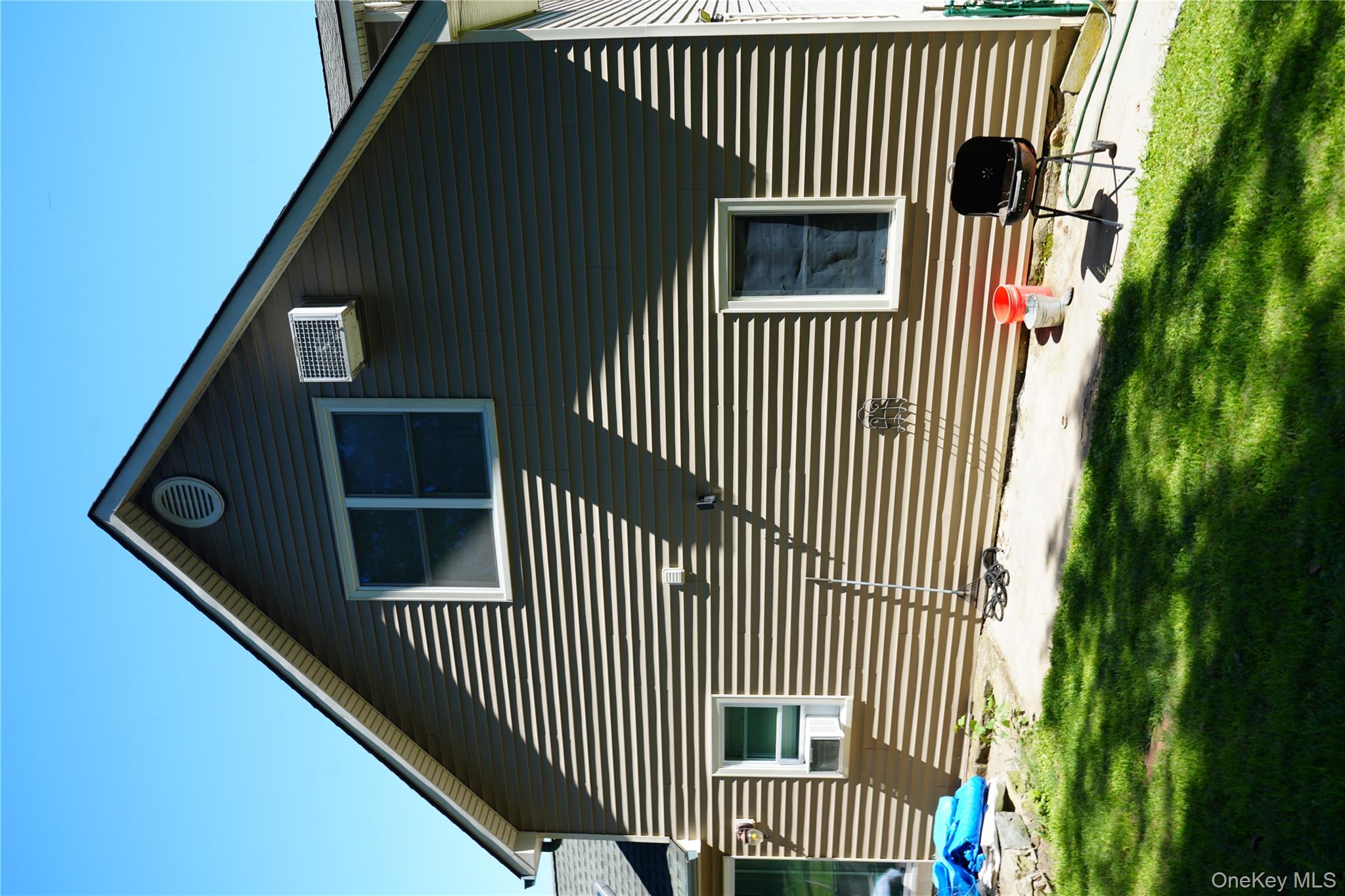 27 Spruce Street, Lake Peekskill, NY 10537