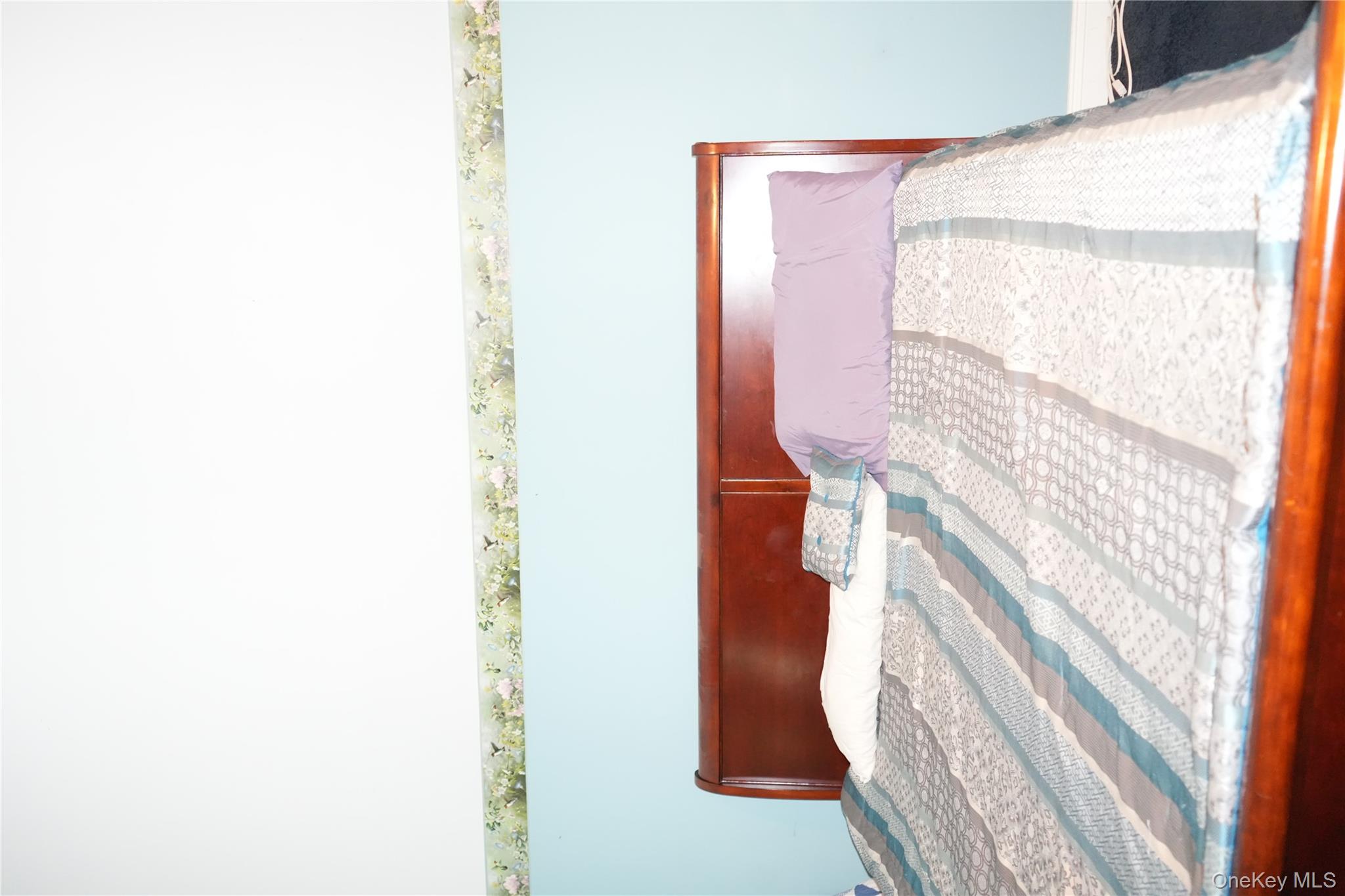 27 Spruce Street, Lake Peekskill, NY 10537