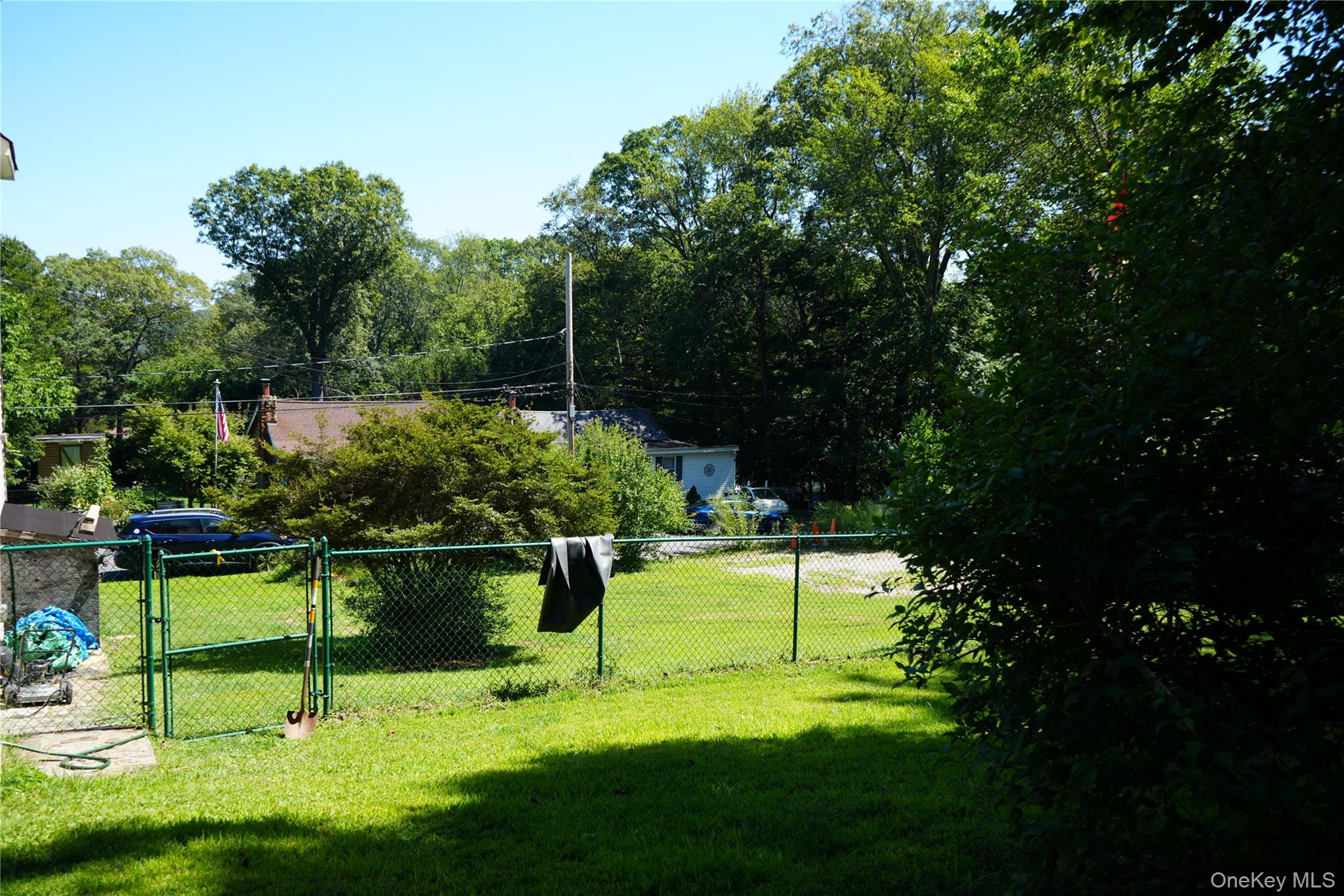 27 Spruce Street, Lake Peekskill, NY 10537