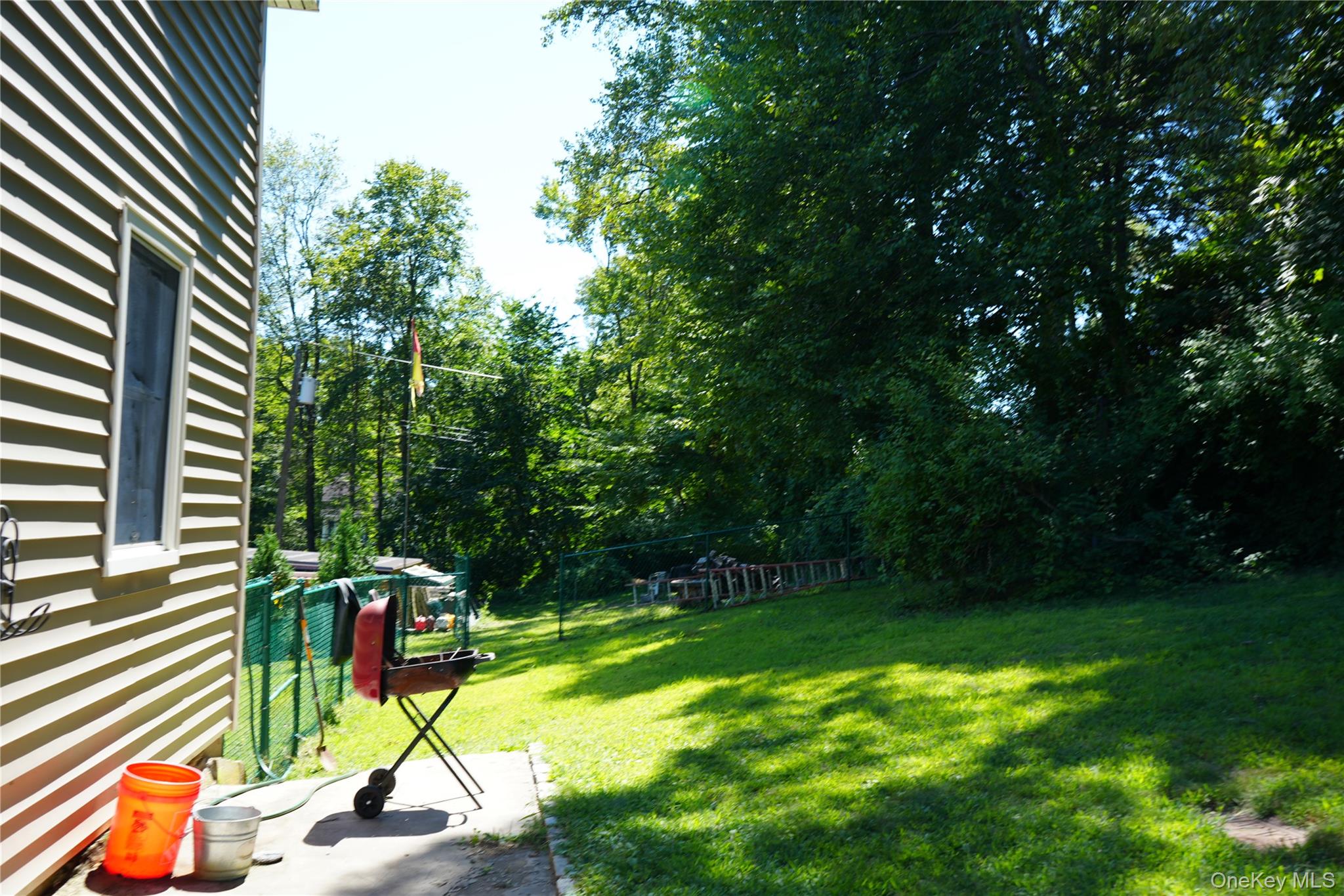 27 Spruce Street, Lake Peekskill, NY 10537