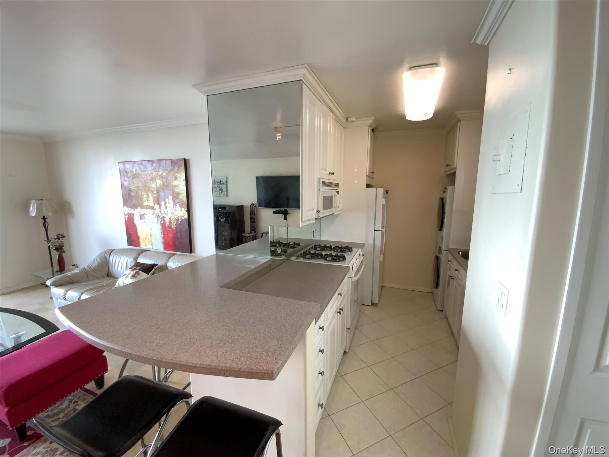 27110 Grand Central Parkway # 9T, Floral Park, NY 11005