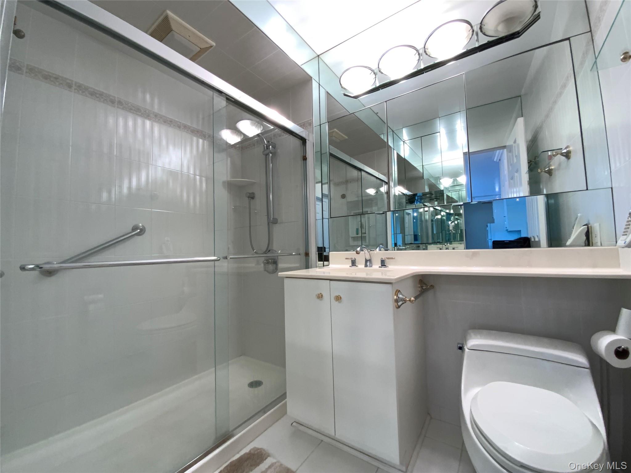 27110 Grand Central Parkway # 9T, Floral Park, NY 11005