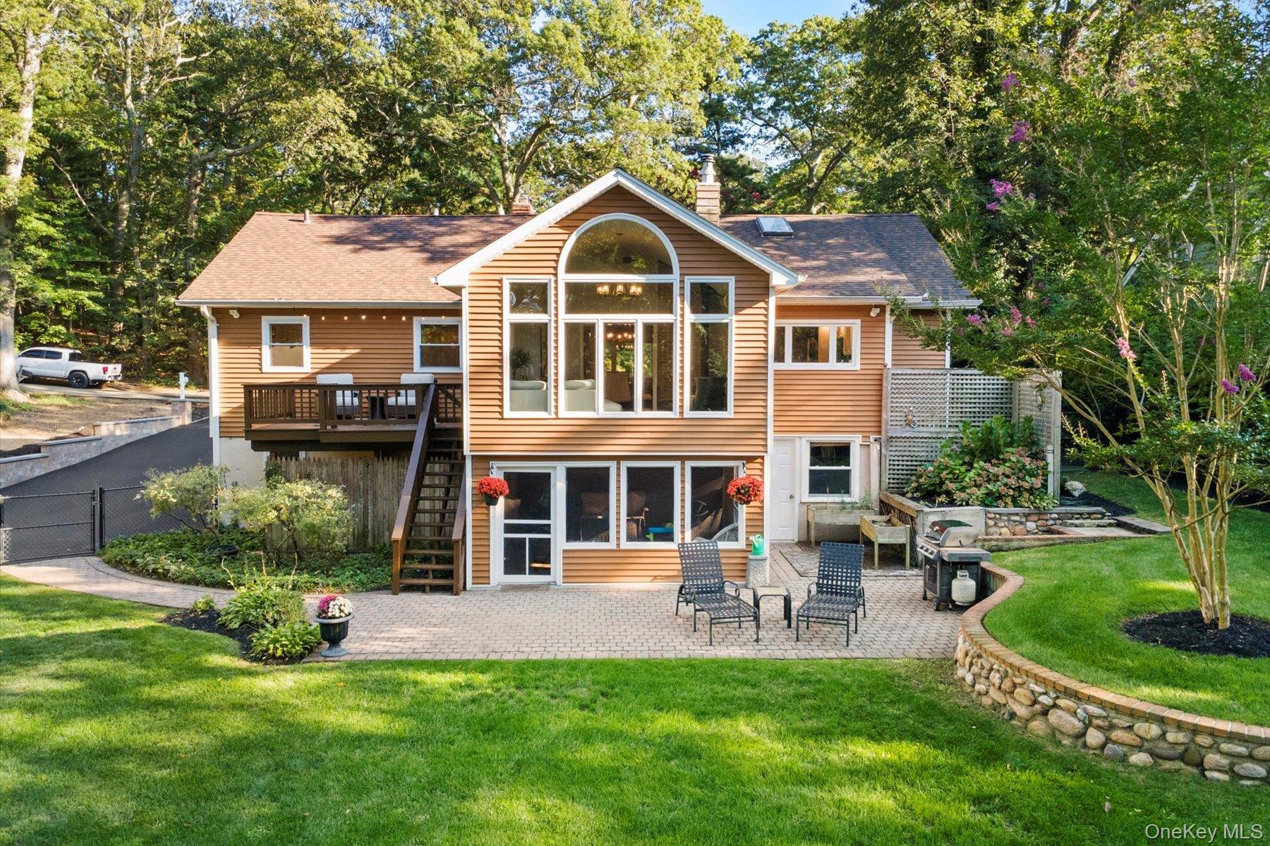 7 Beverly Drive, Miller Place, NY 11764