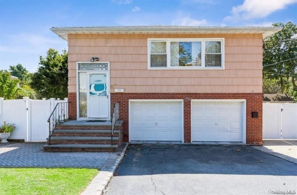 101 Landing Road, Glen Cove, NY 11542