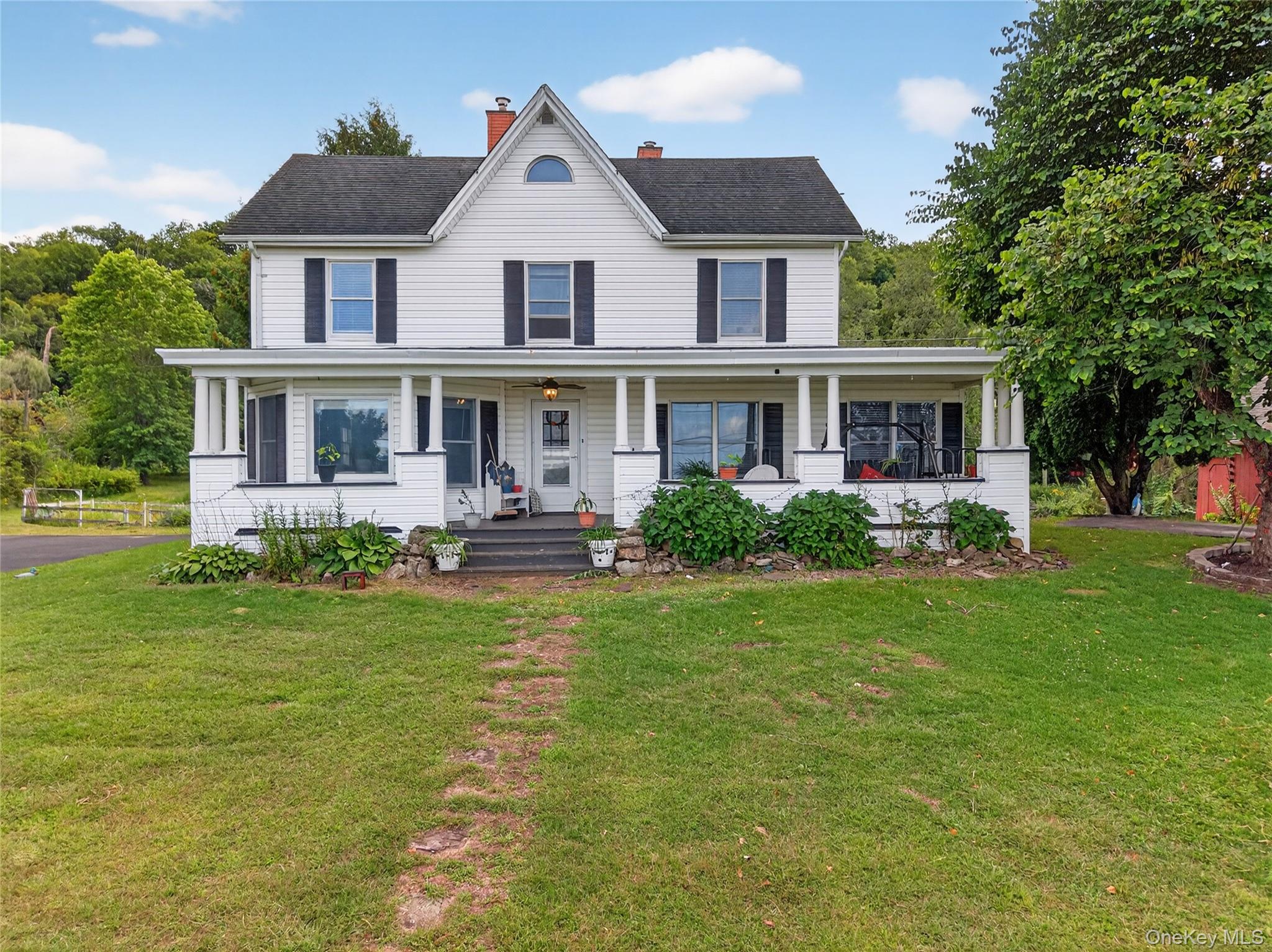252 Round Hill Road, Florida, NY 10921
