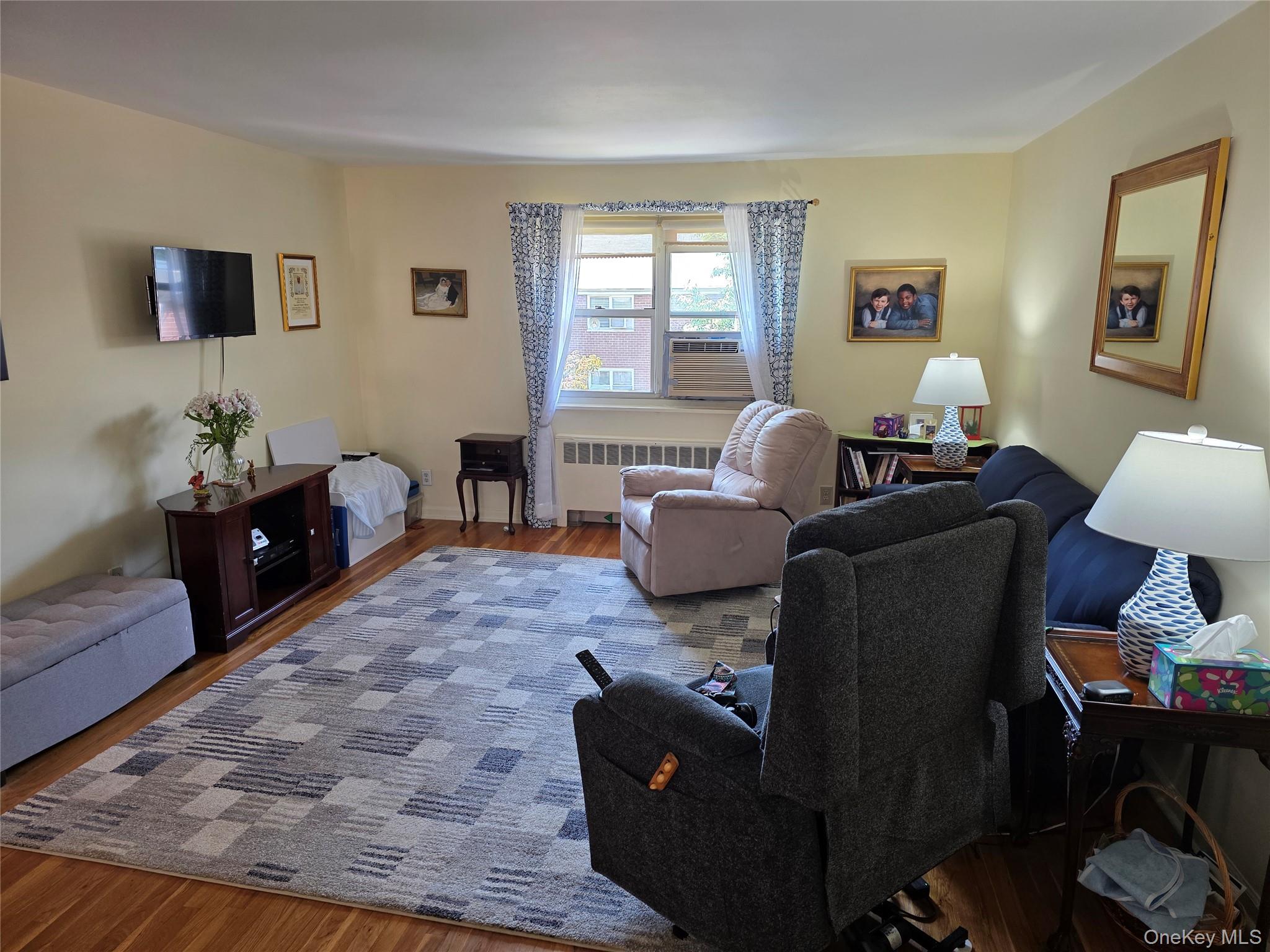 26 DeHaven Drive # 2D, Yonkers, NY 10703