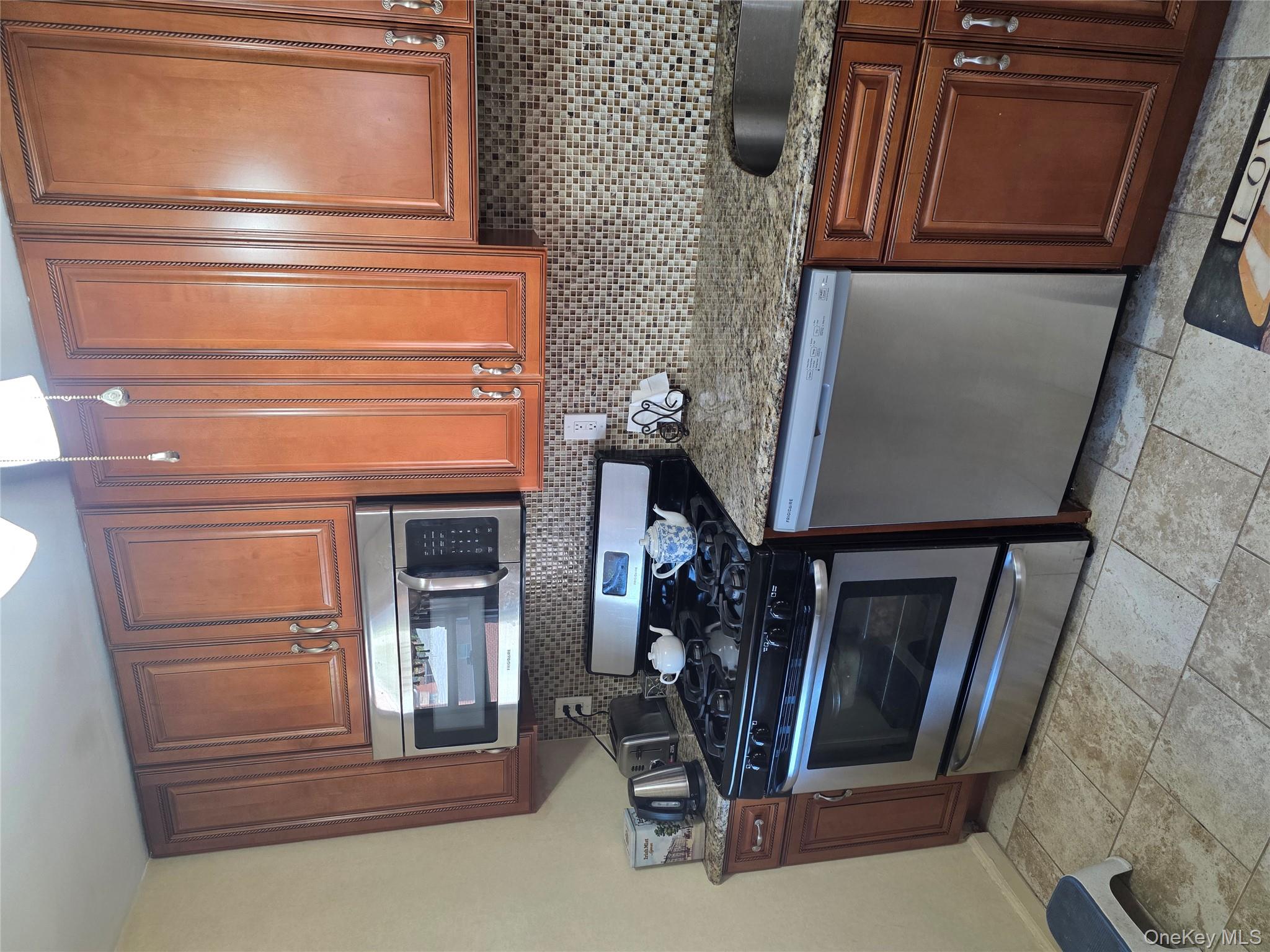 26 DeHaven Drive # 2D, Yonkers, NY 10703