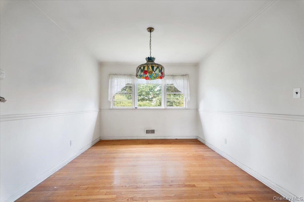 7 Fountain Drive, Valhalla, NY 10595