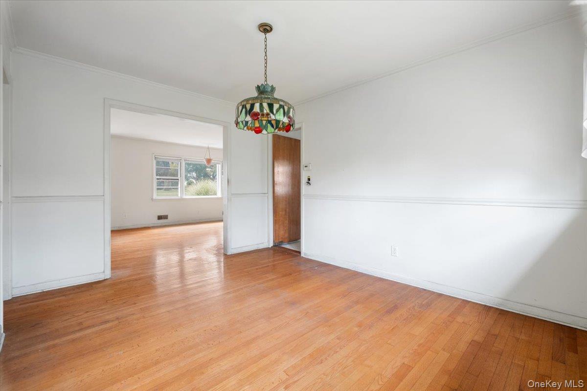 7 Fountain Drive, Valhalla, NY 10595