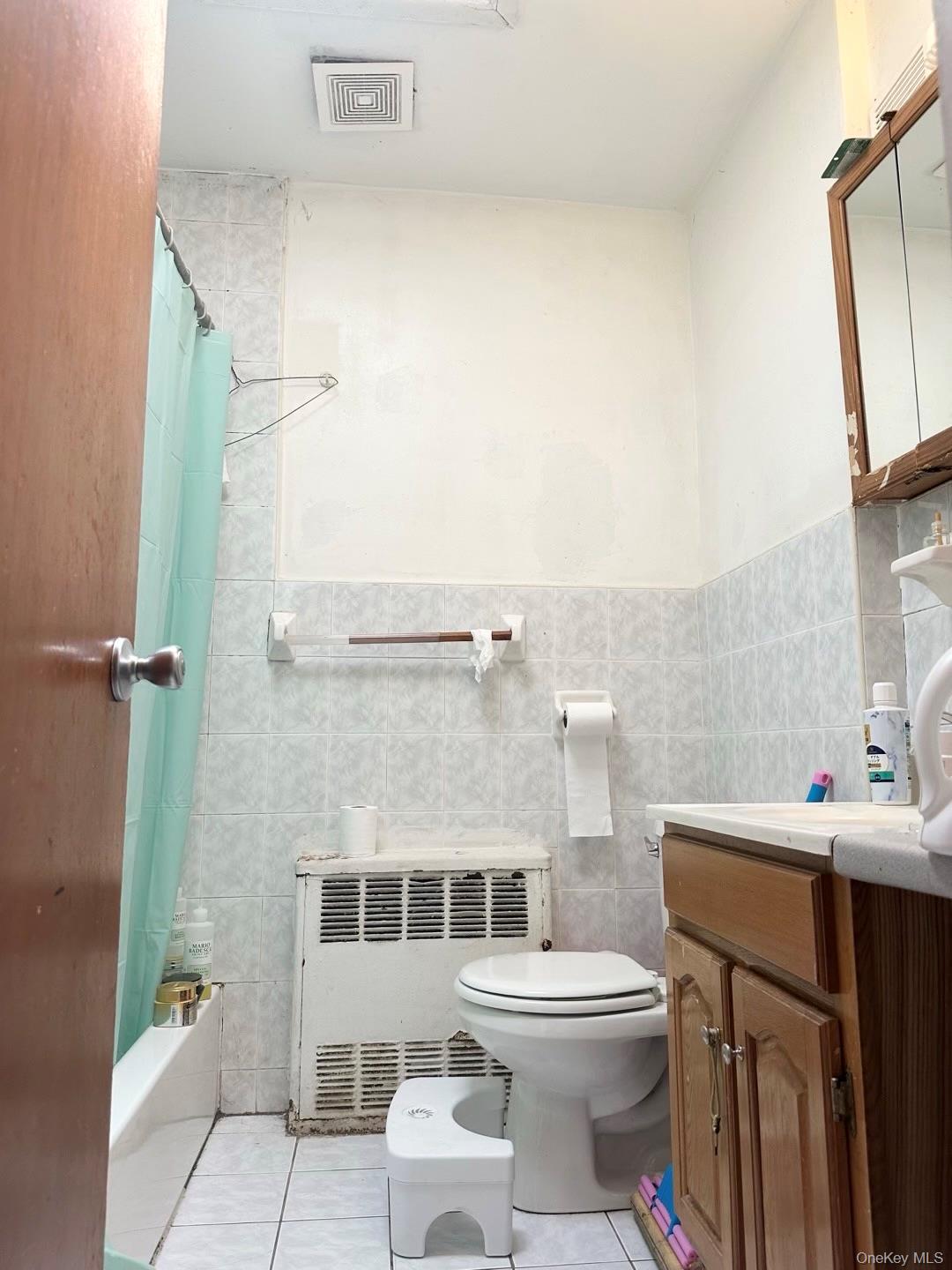 153-51 Horace Harding Expressway, Flushing, NY 11367