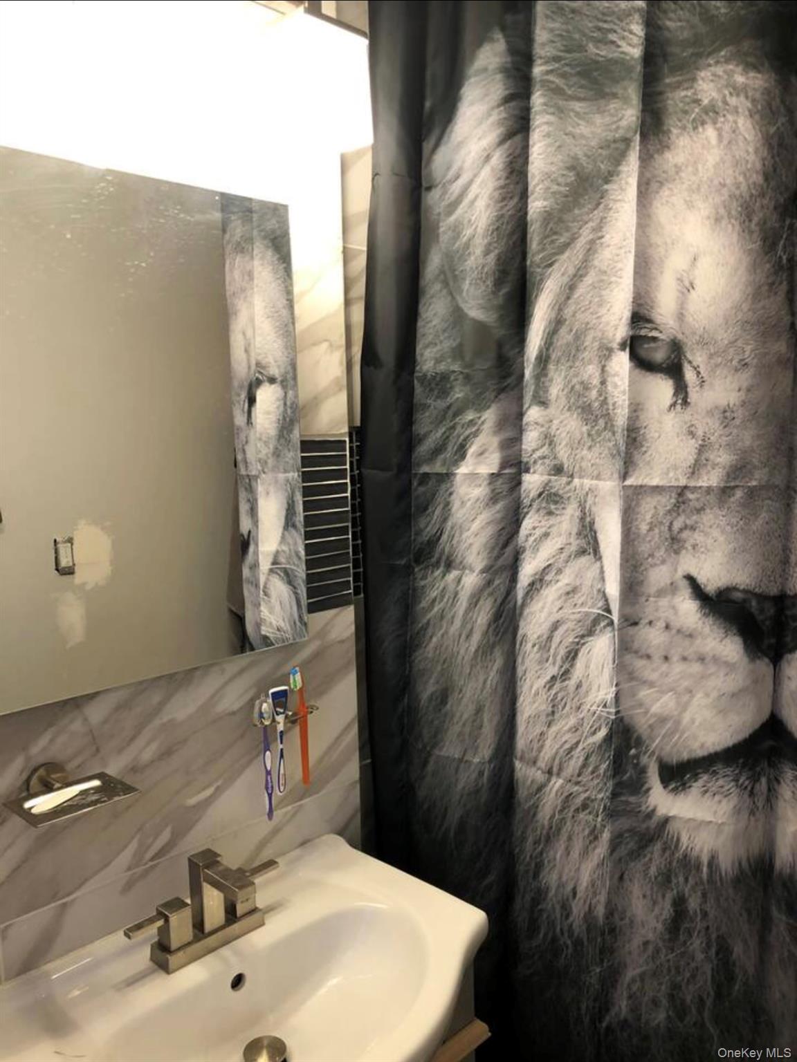 655 E 39th Street, Brooklyn, NY 11203