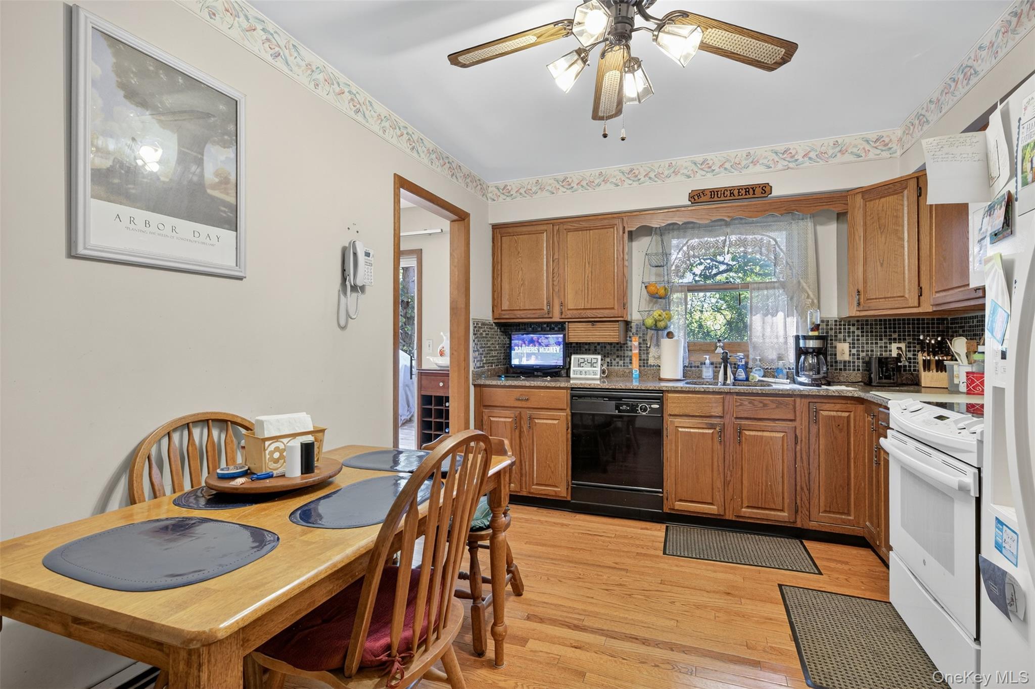 20 Cedar Lane, New Windsor, NY 12553