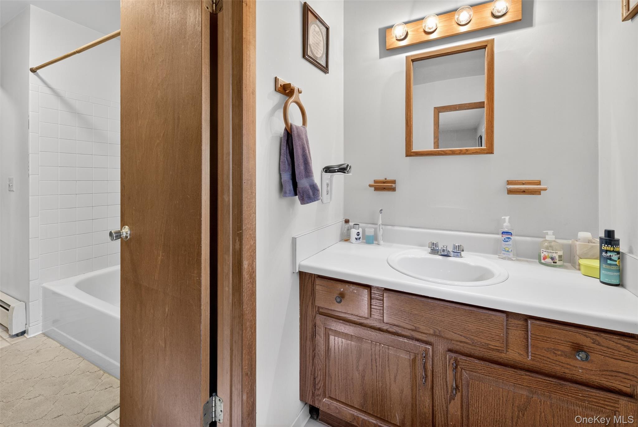 20 Cedar Lane, New Windsor, NY 12553