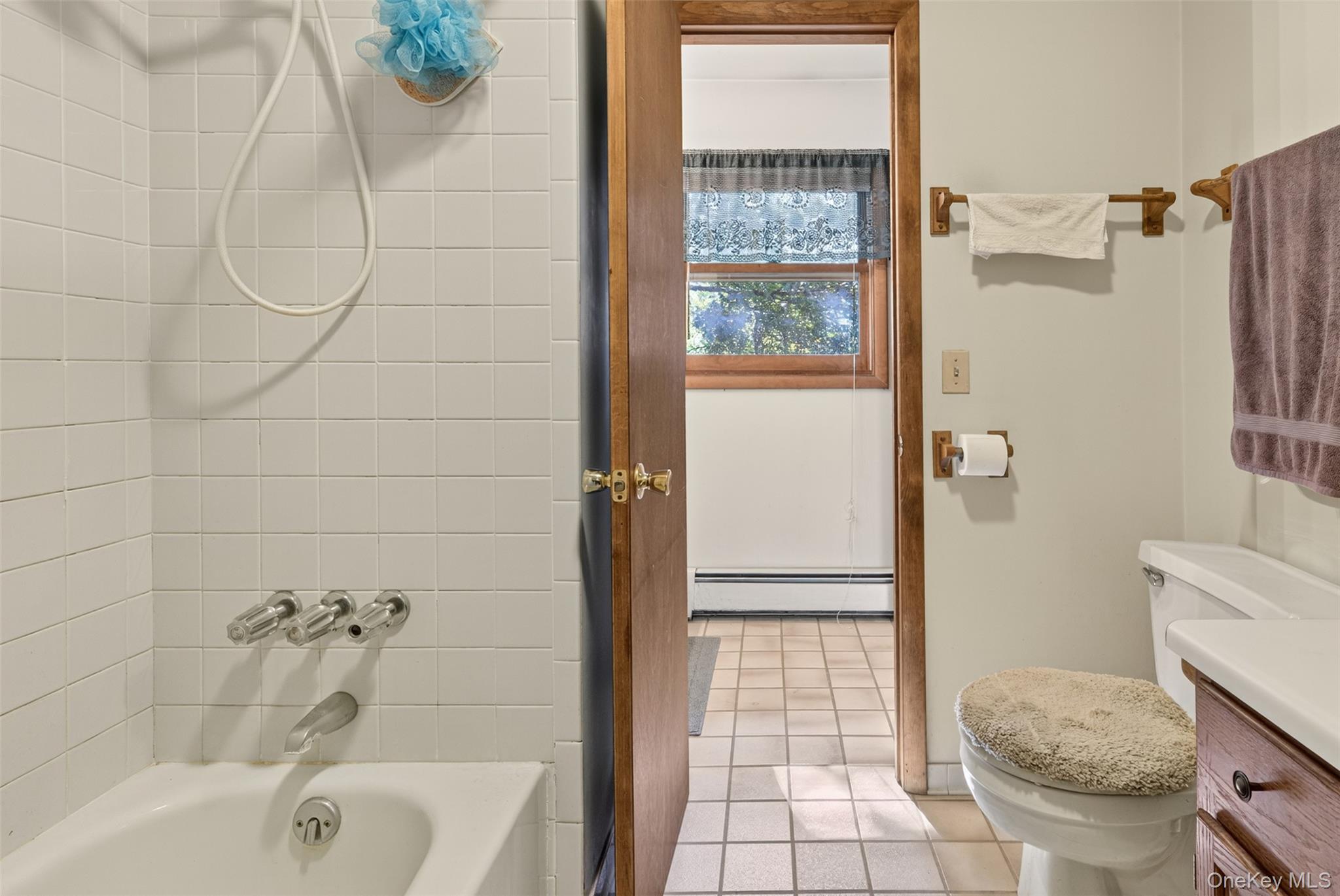 20 Cedar Lane, New Windsor, NY 12553