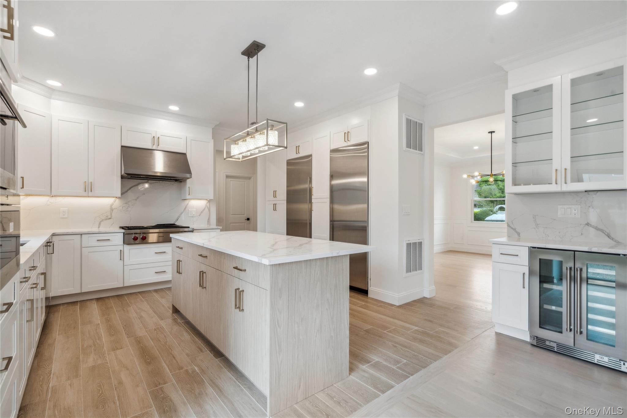 15 Lorraine Street, Syosset, NY 11791