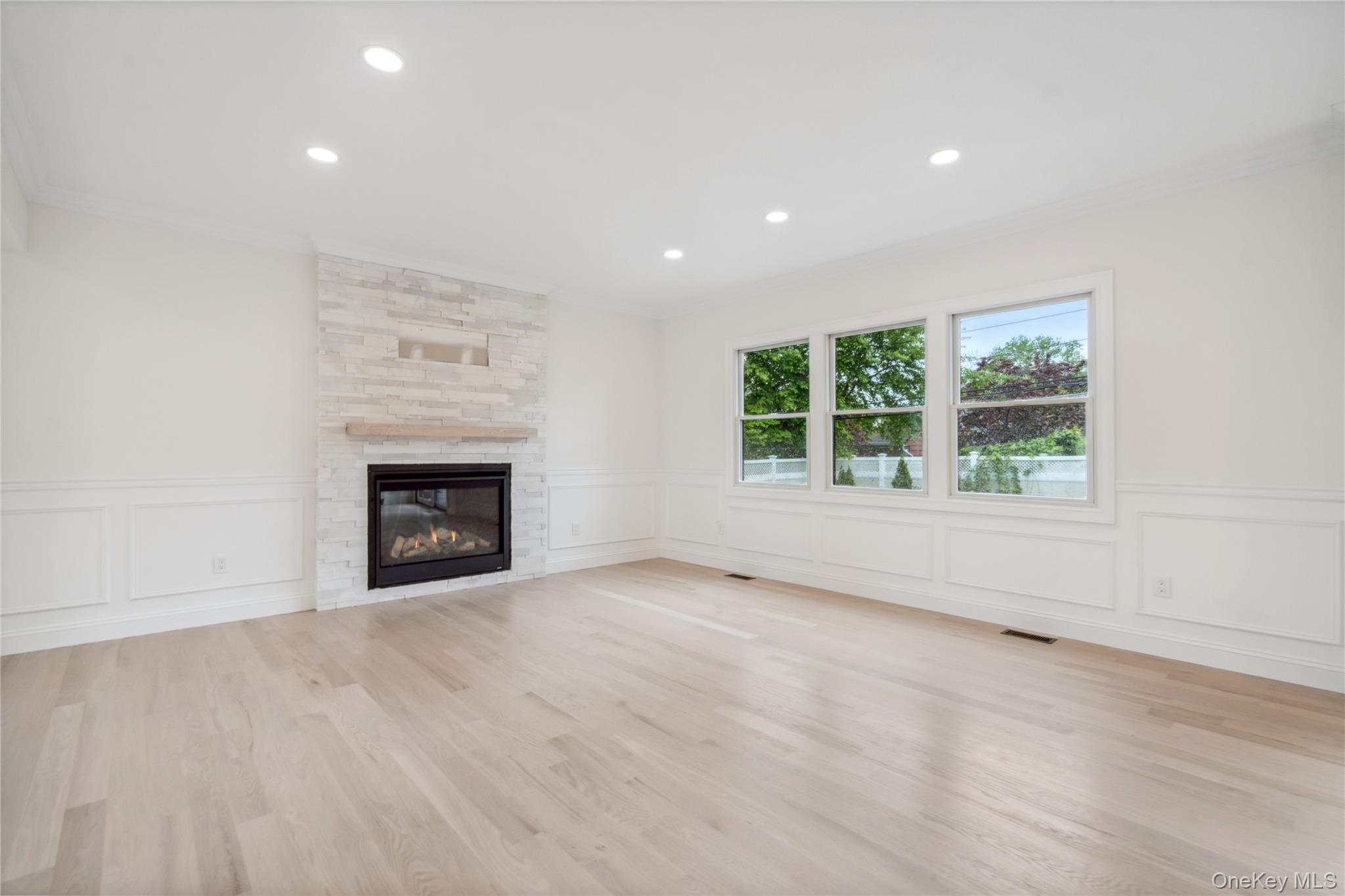 15 Lorraine Street, Syosset, NY 11791