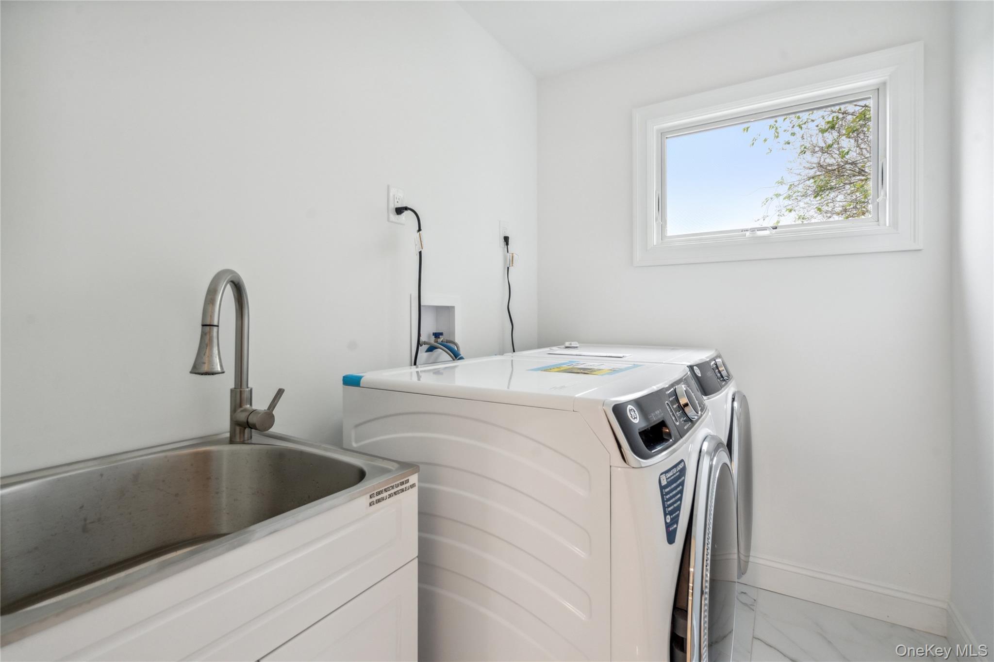 15 Lorraine Street, Syosset, NY 11791