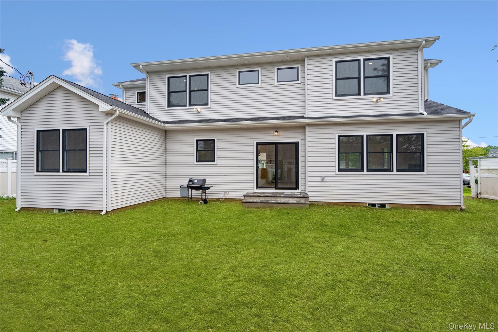 15 Lorraine Street, Syosset, NY 11791